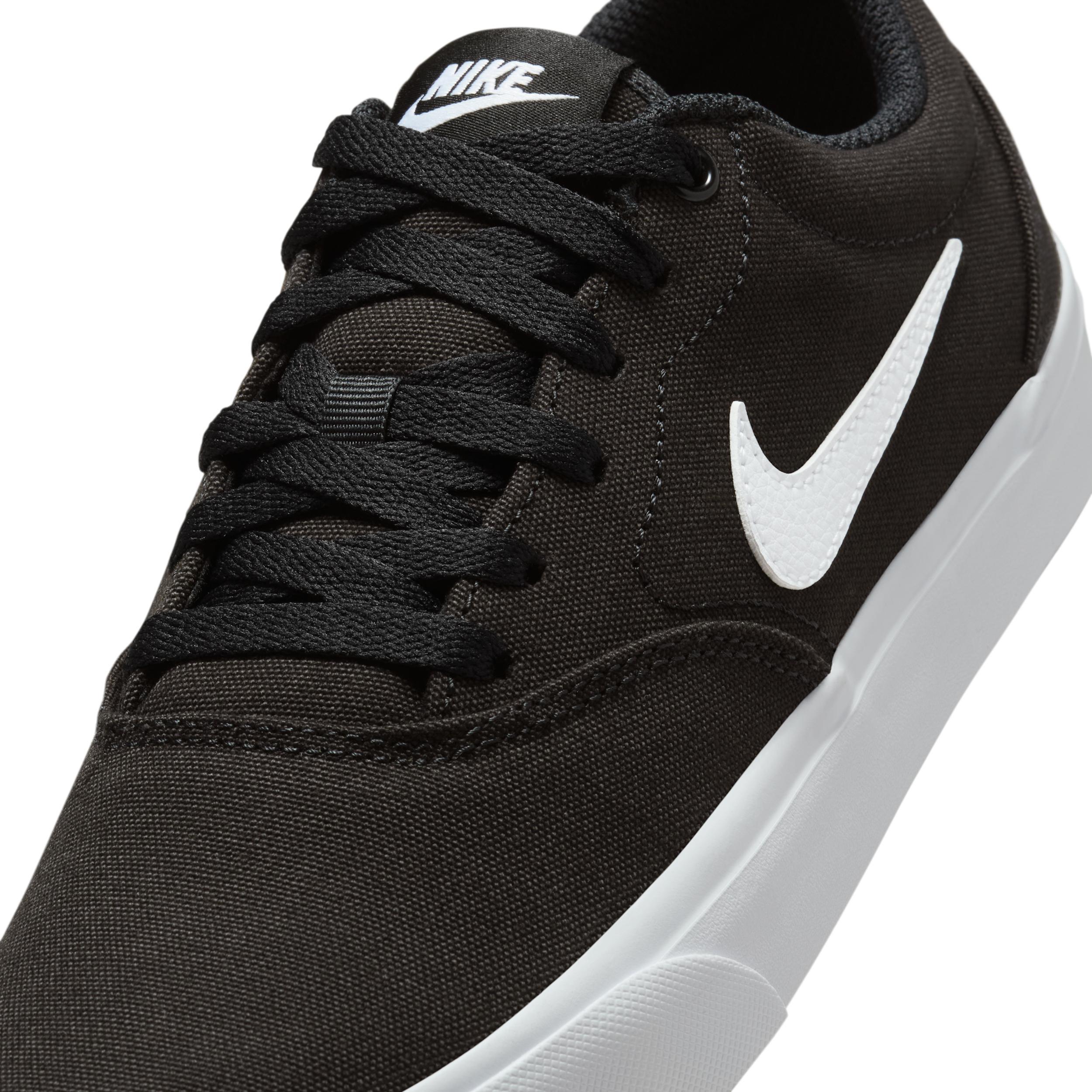 Nike Charge Canvas Women's Shoes Product Image