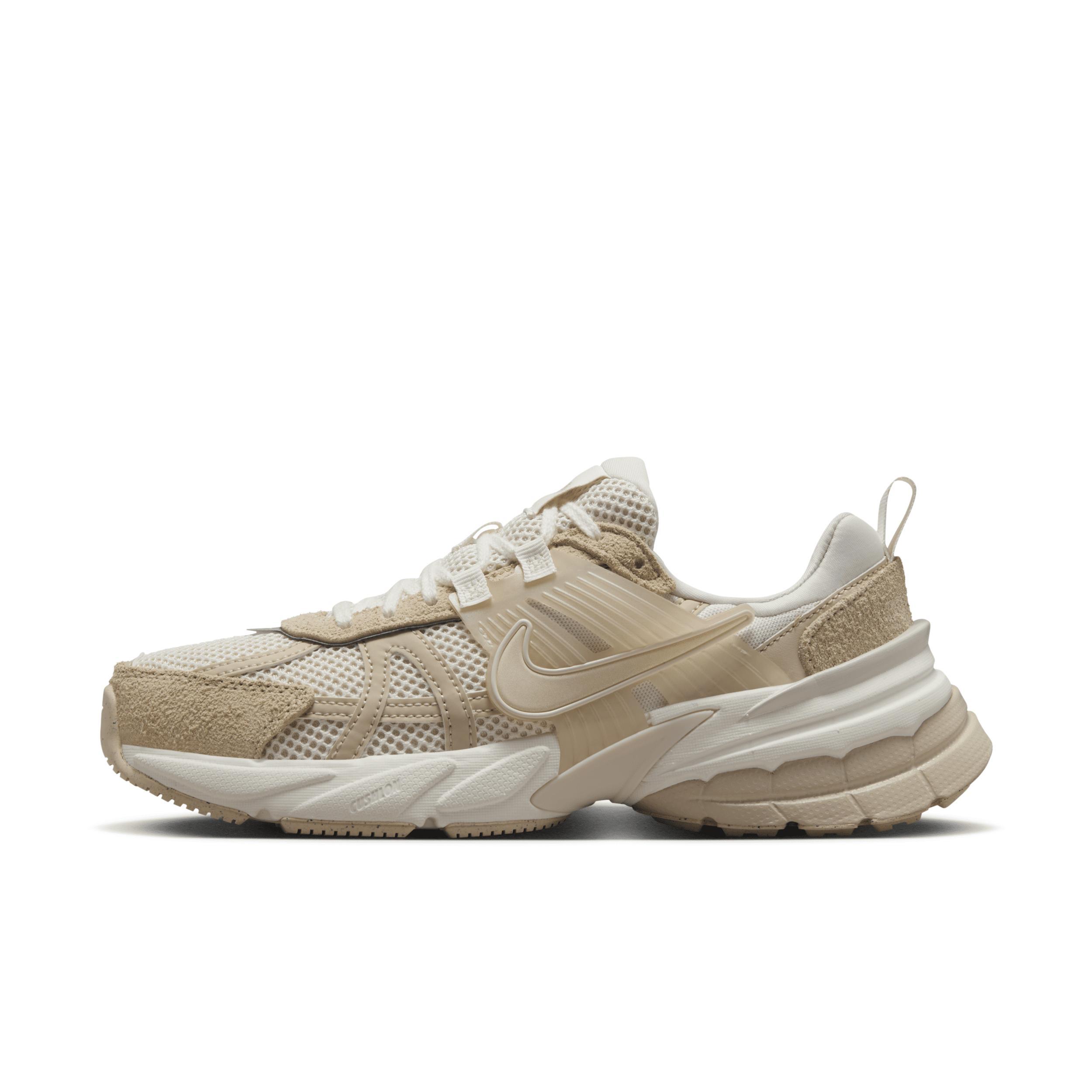 Nike Women's V2K Run Shoes Product Image