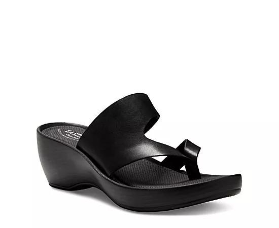 Eastland Laurel Womens Leather Thong Sandals Product Image