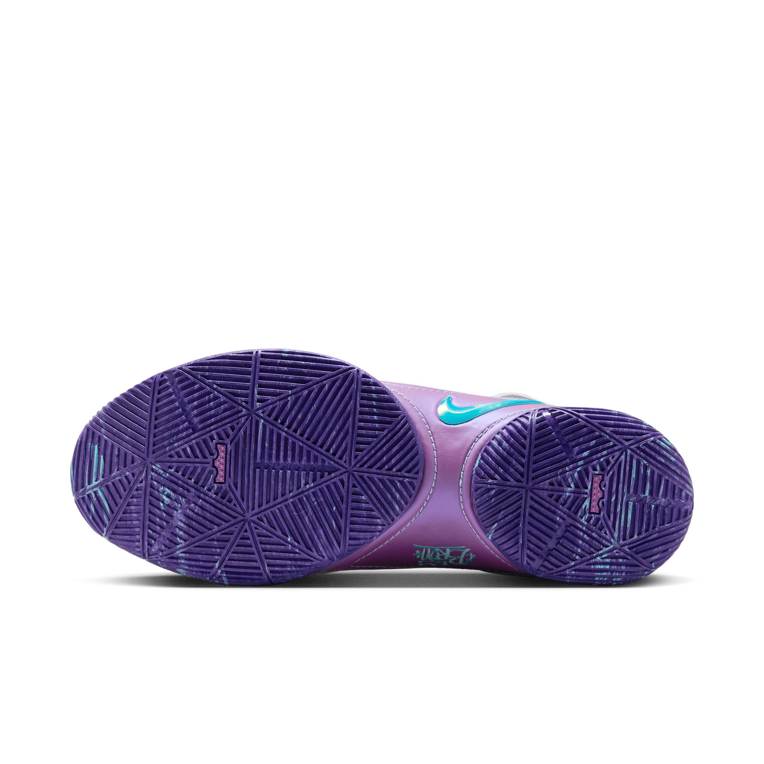 Nike Men's LeBron XXII âMogulâ Basketball Shoes Product Image