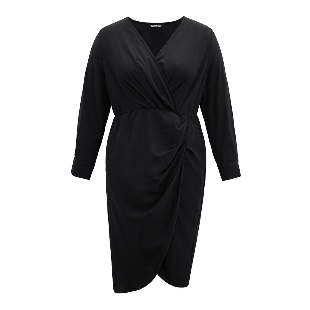 Plus Size Static-Free Solid Plicated Detail Wrap Dress Black Women Glamour Plain V-neck Long Sleeve Curvy Midi Dress BloomChic 26/4X Product Image
