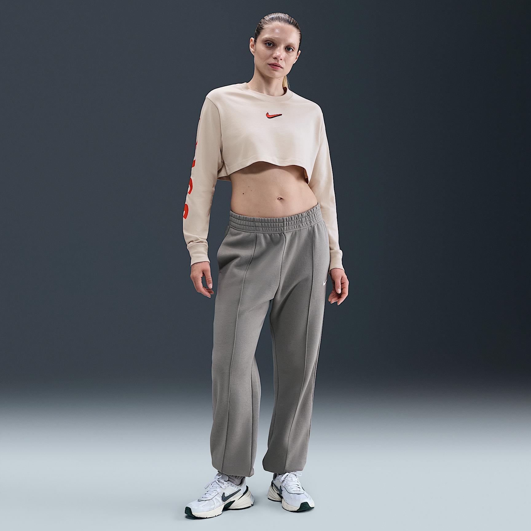 Nike Sportswear Women's Oversized Long-Sleeve Cropped Graphic T-Shirt Product Image