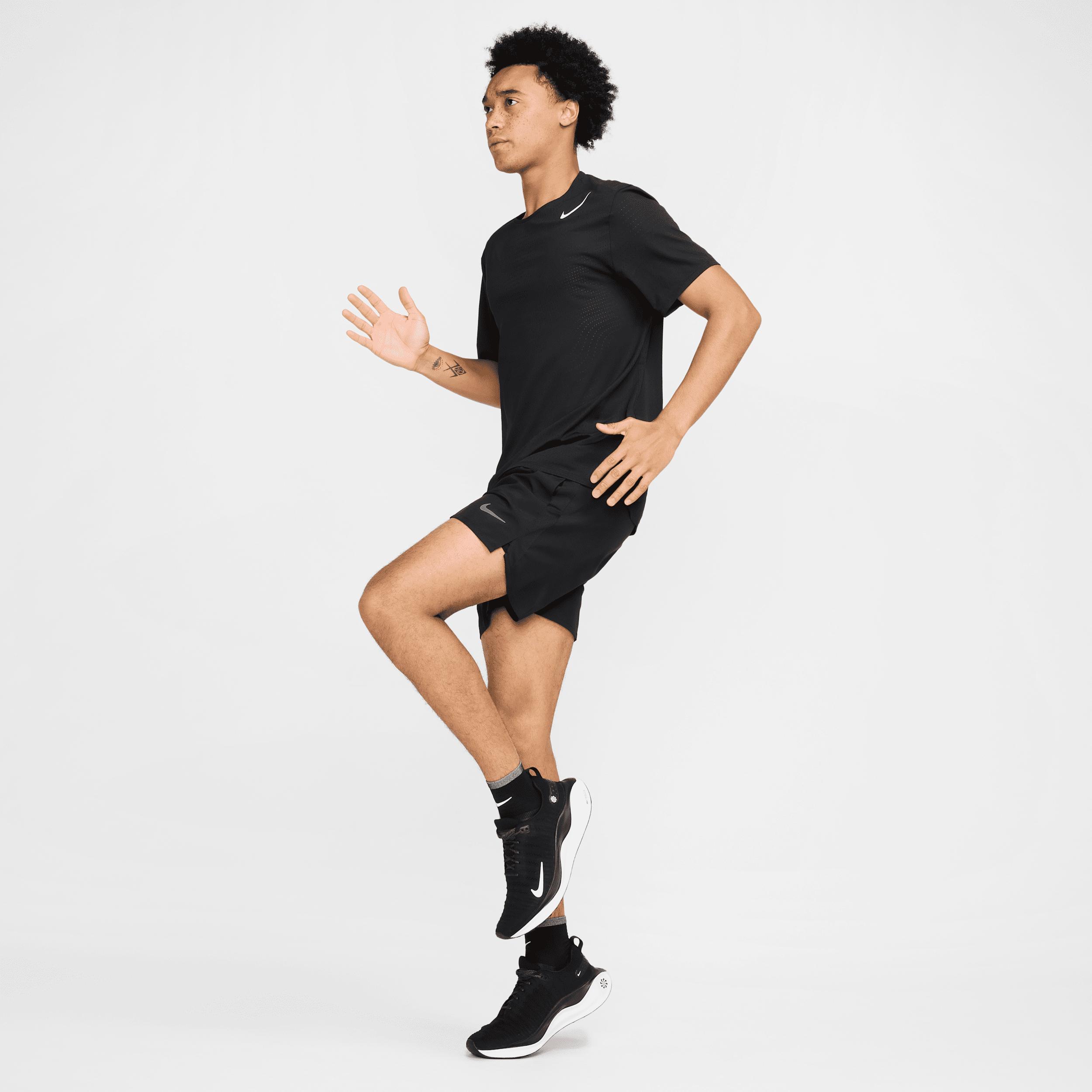 Nike Men's Challenger Dri-FIT 5" 2-in-1 Versatile Shorts Product Image