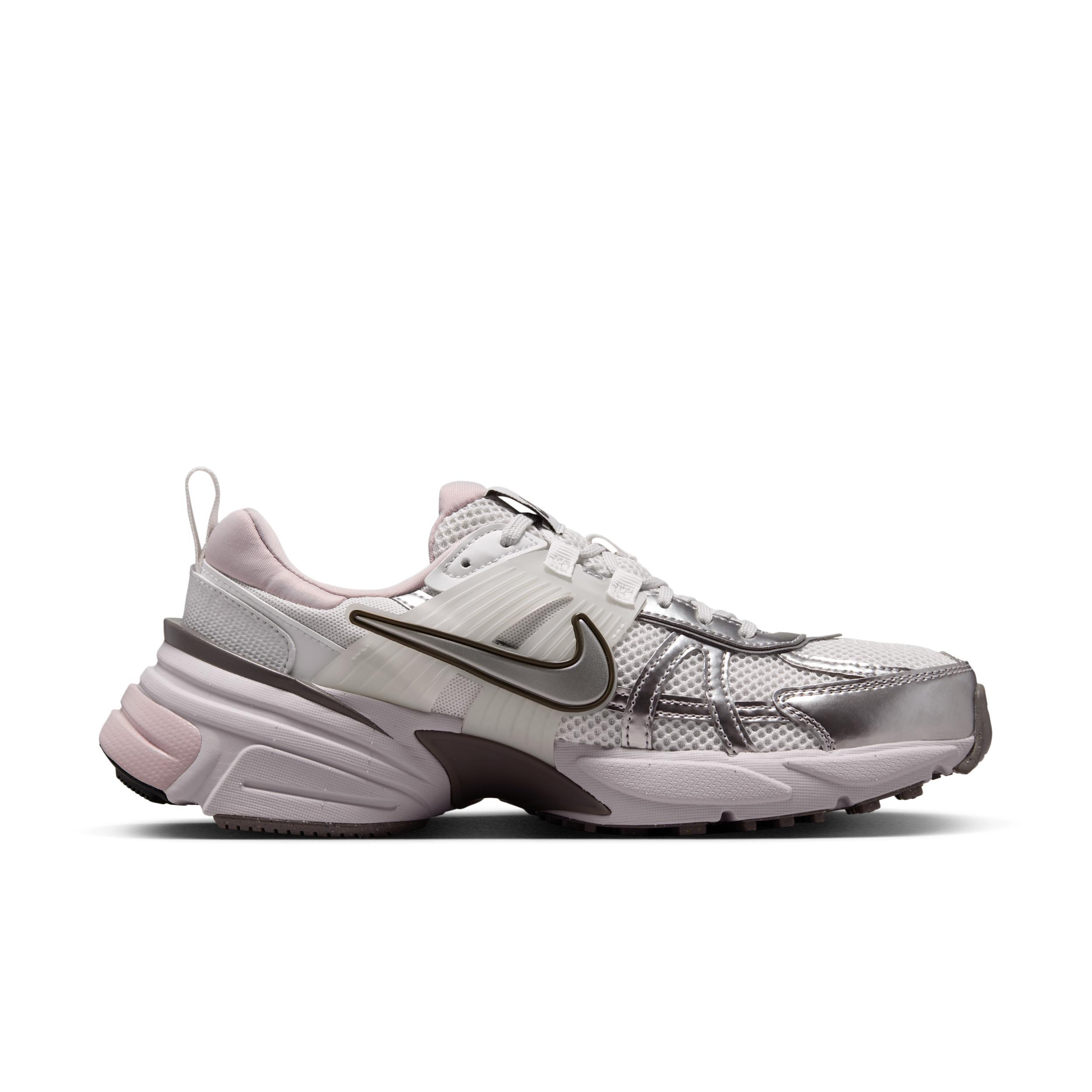 Nike Women's V2K Run Shoes Product Image
