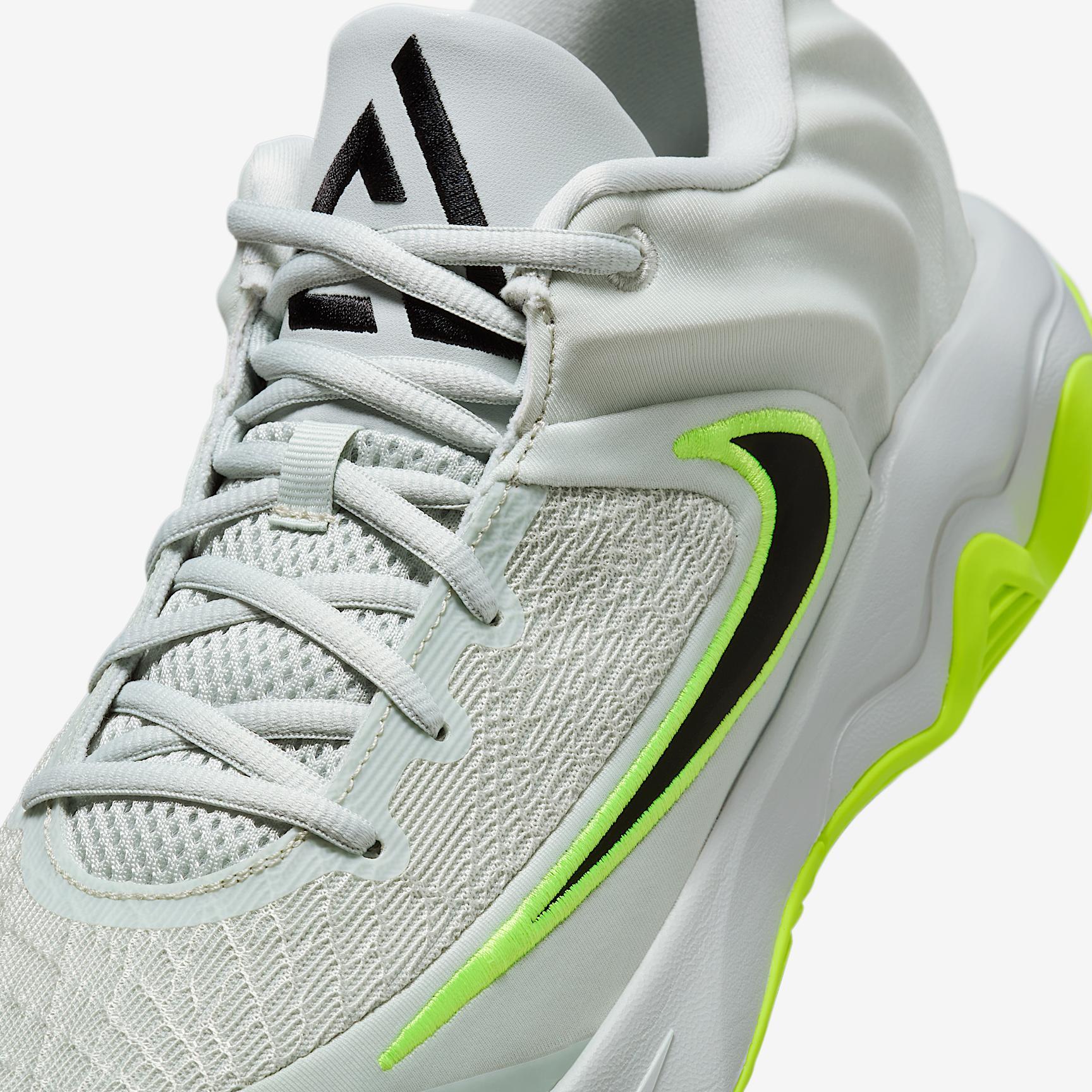 Giannis Immortality 4 Basketball Shoes Product Image