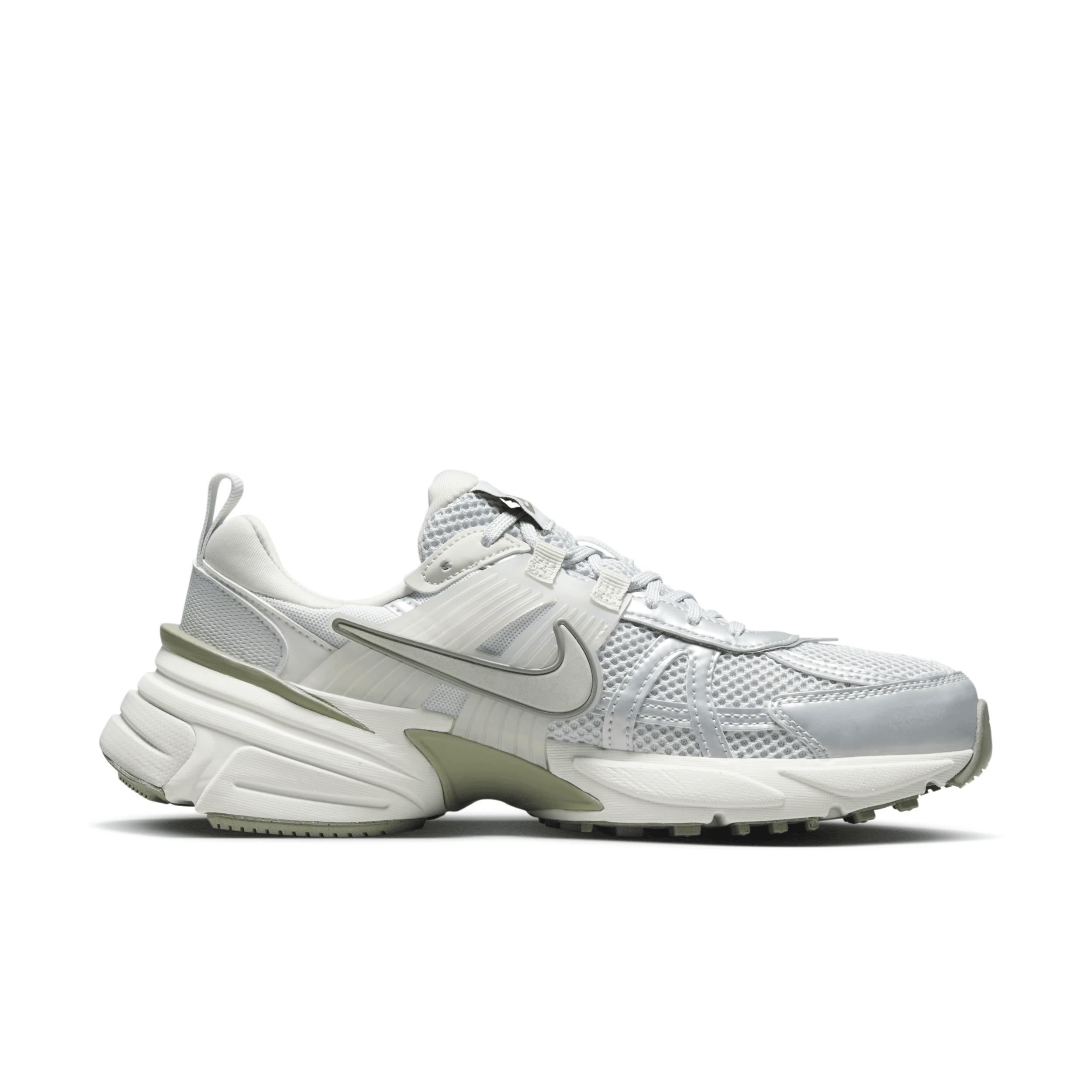 Nike Women's V2K Run Shoes Product Image