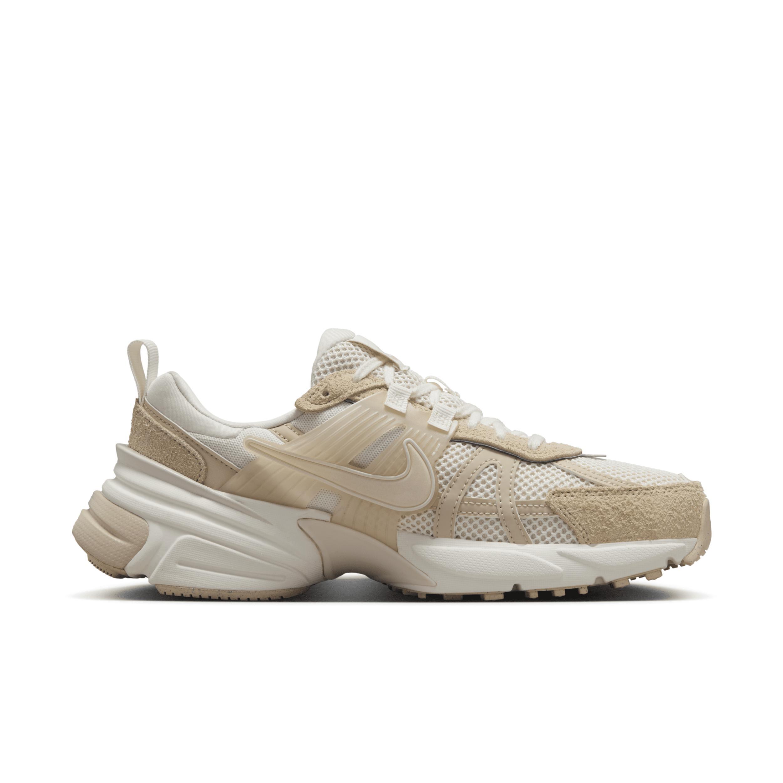 Nike Women's V2K Run Shoes Product Image
