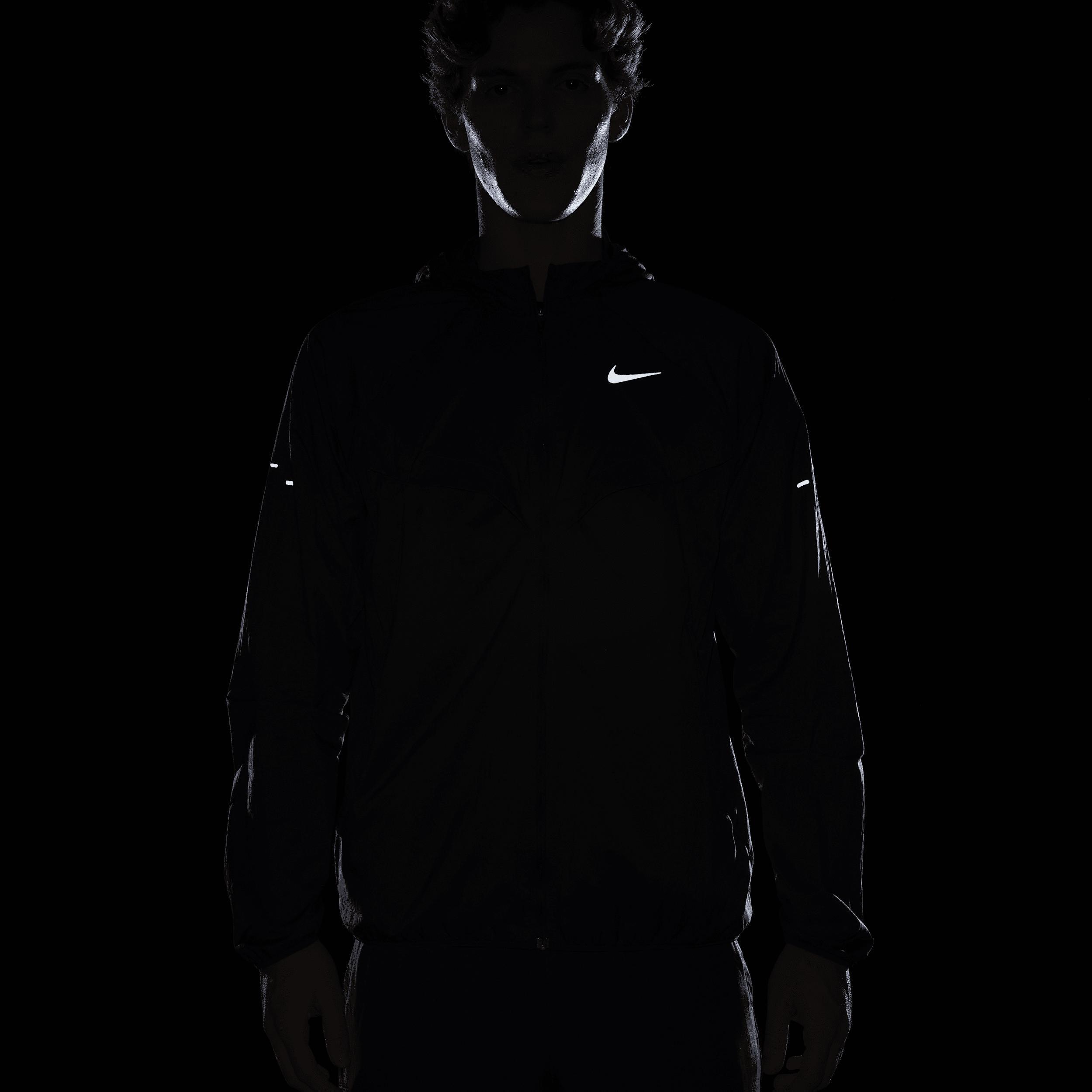 Nike Men's Stride Repel UV Running Jacket Product Image