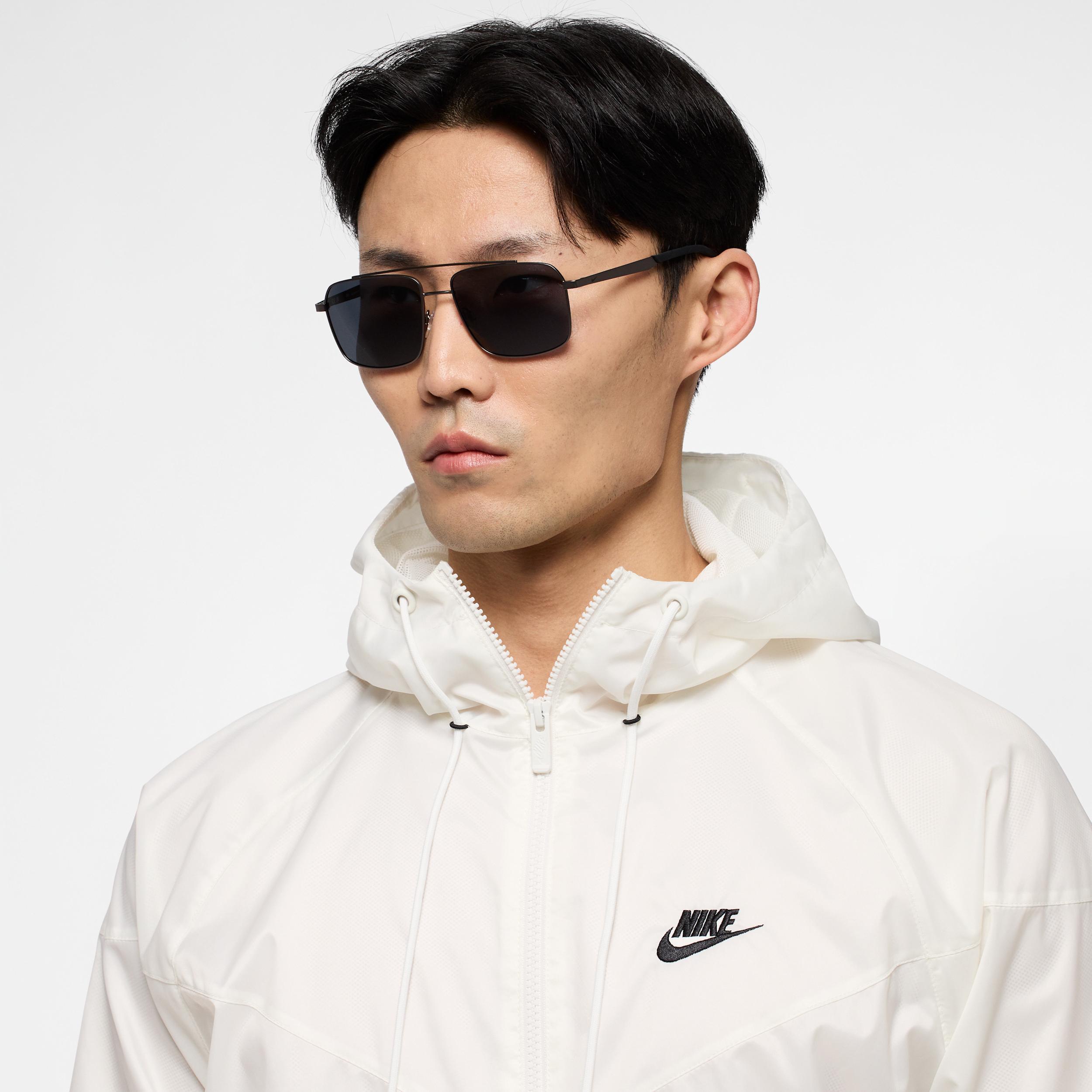 Nike Men's Traveler Strike Polarized Sunglasses Product Image