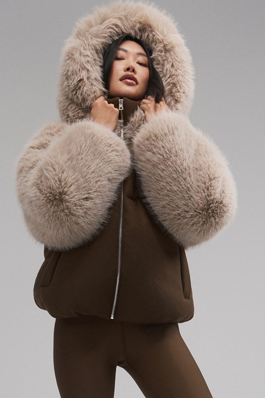 La Premiere Opulent Faux Fur Stunner Jacket - Espresso/Oat Product Image