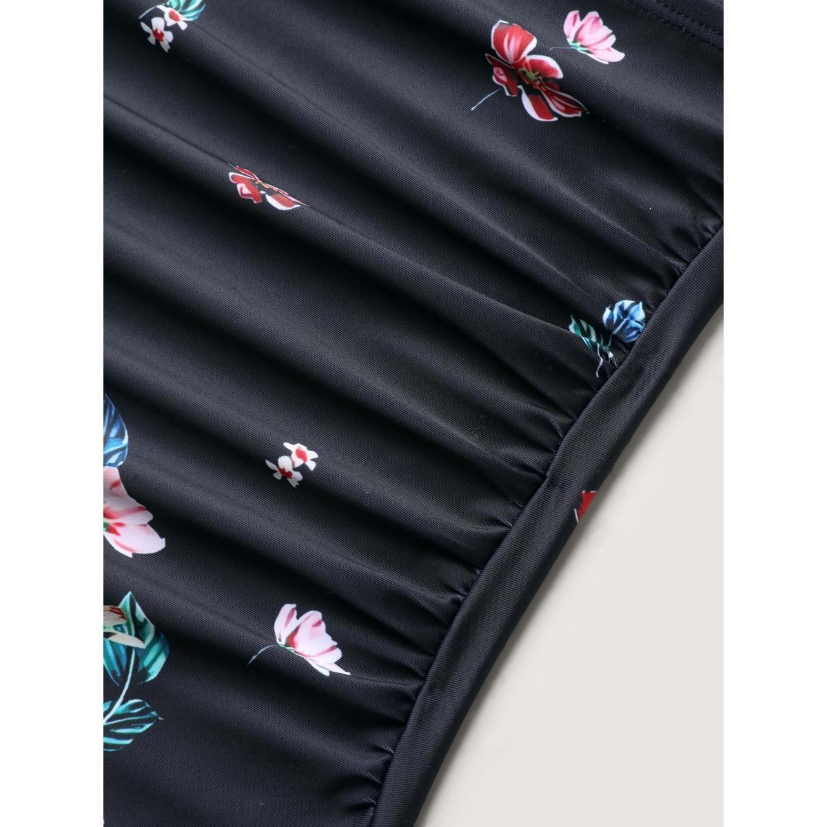 Plus Size Two-Piece Floral Print Sarong, Swimsuit Women's Swimwear Black Beach Curve Bathing Suits High stretch One Pieces BloomChic 26/4X Product Image