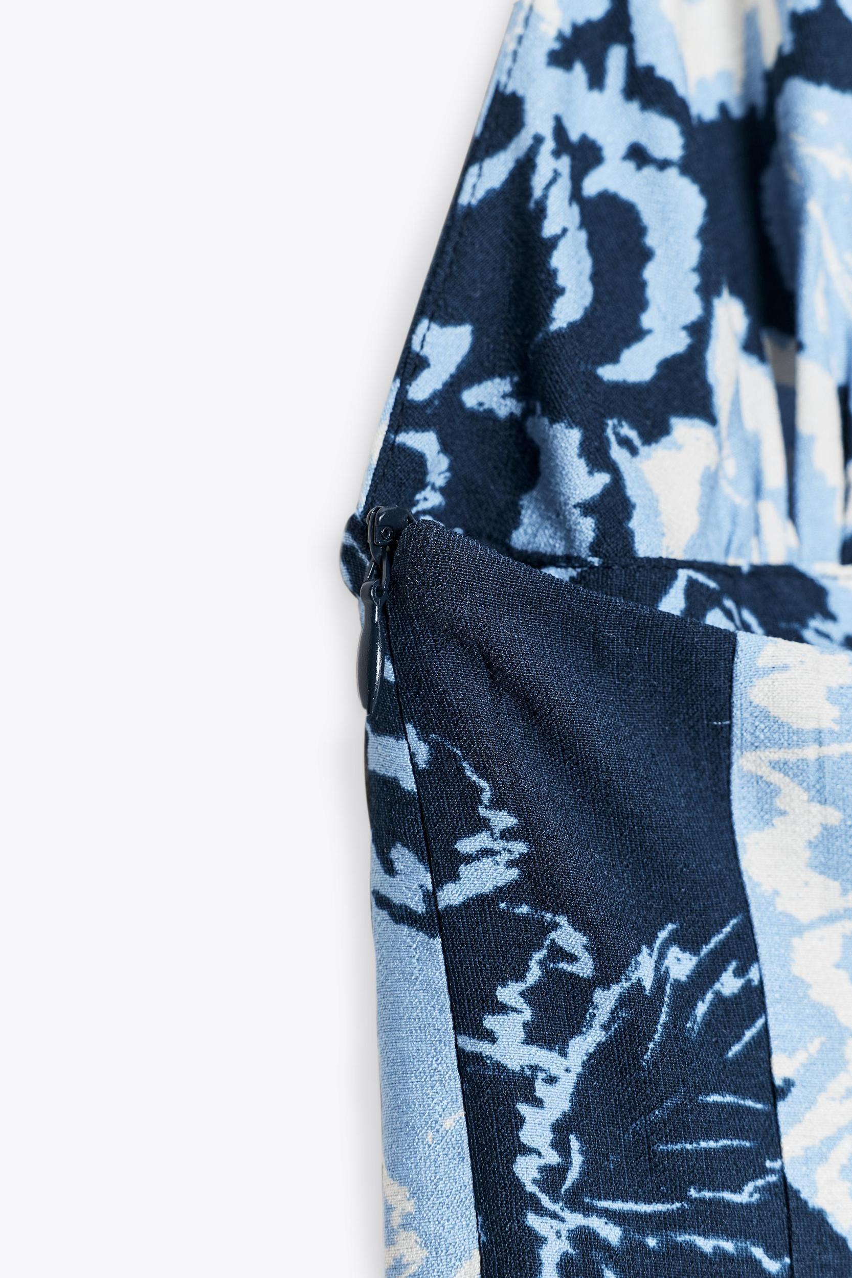 FLORAL PRINT HALTER MIDI DRESS Product Image