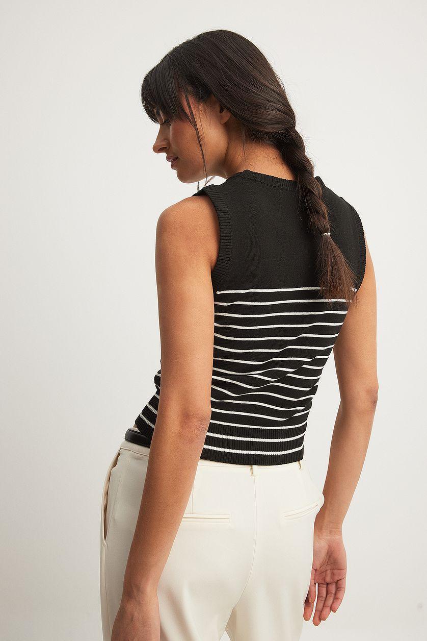 Sleeveless Knitted Striped Top Product Image