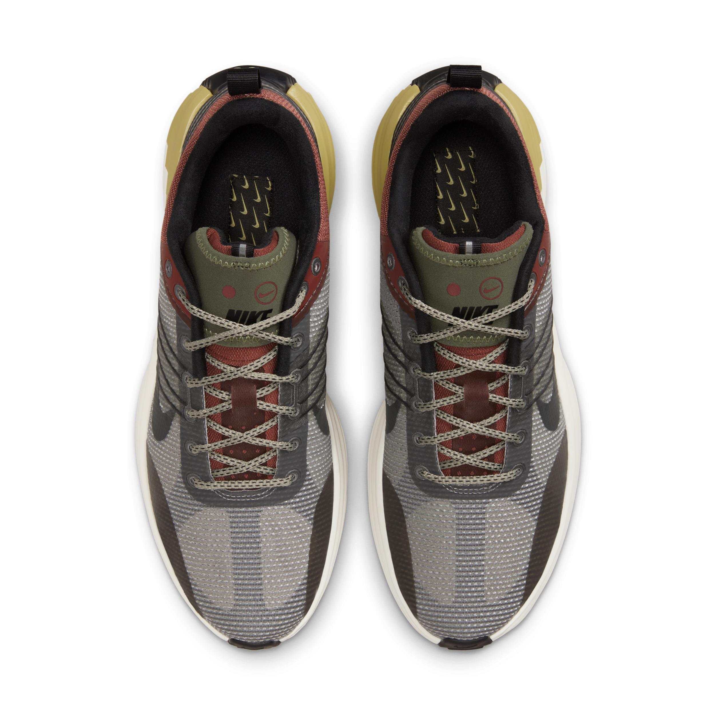 Nike Men's Lunar Roam SE Shoes Product Image
