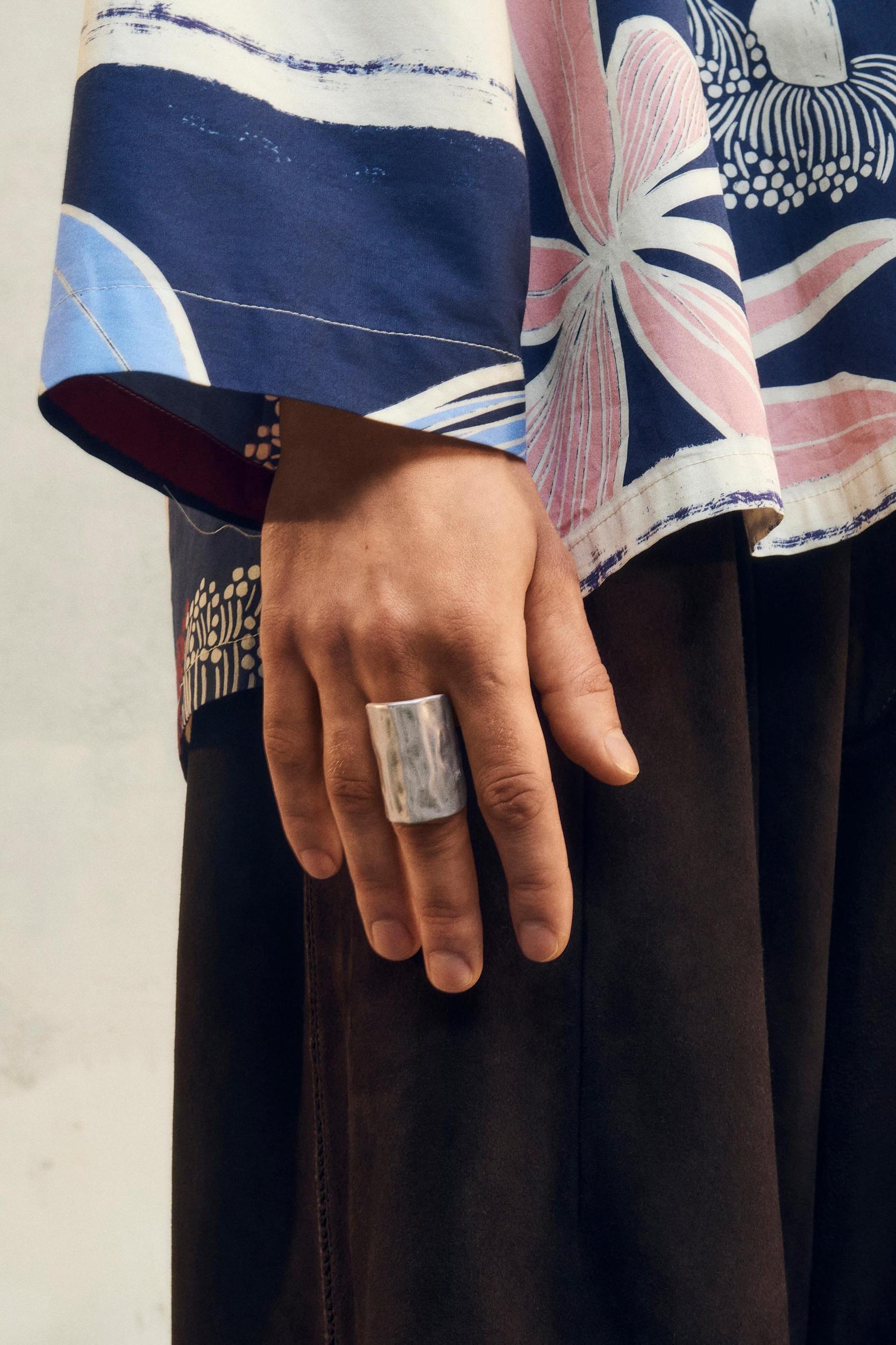 2 PACK OF CONTRASTING RINGS LIMITED EDITION Product Image