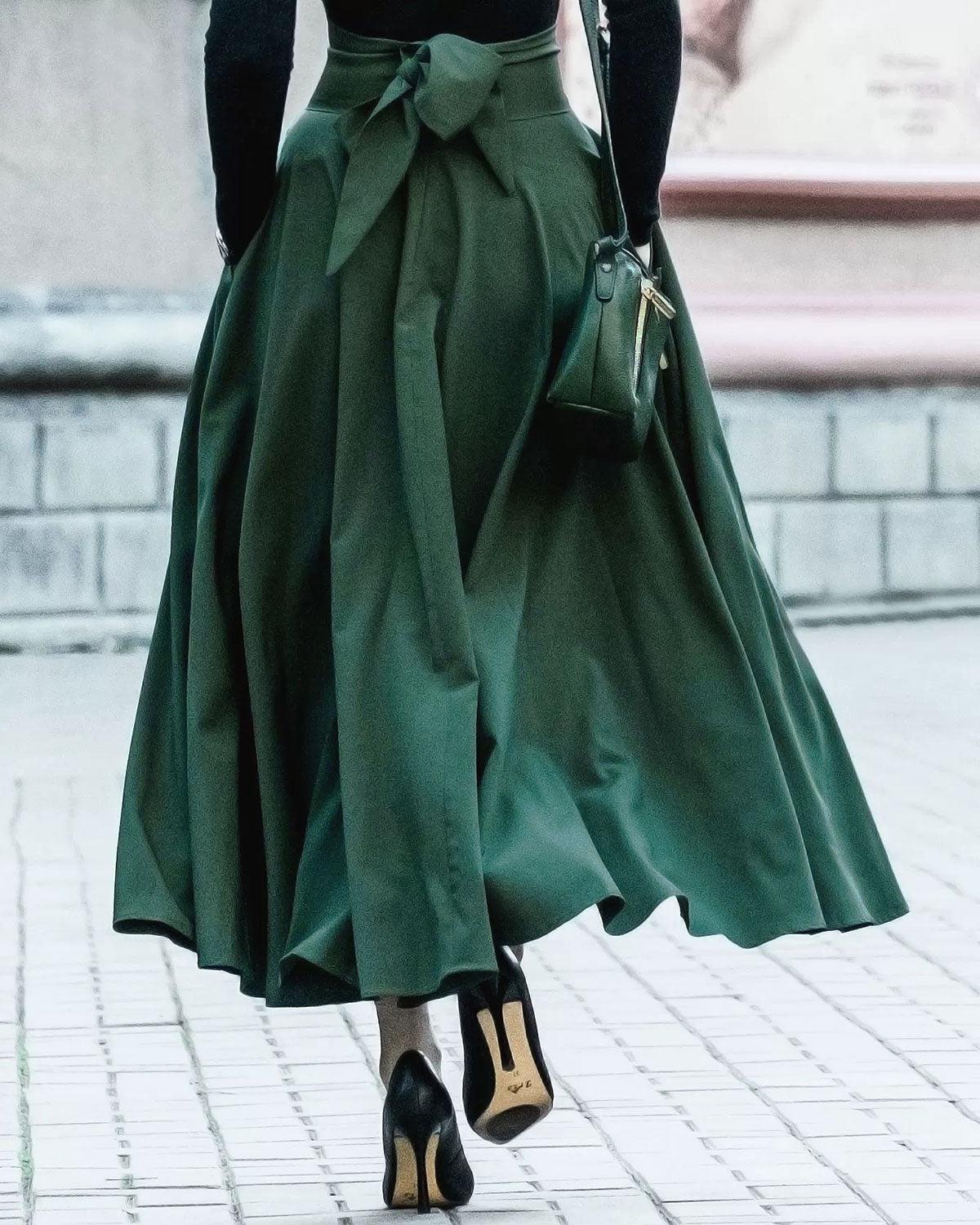 Red Pocket Flared Midi Skirt Product Image
