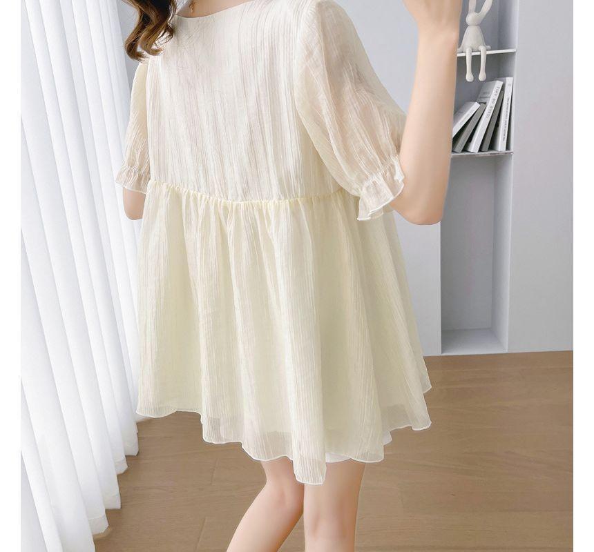 Maternity Puff-Sleeve V-Neck Plain Blouse / Shorts Product Image