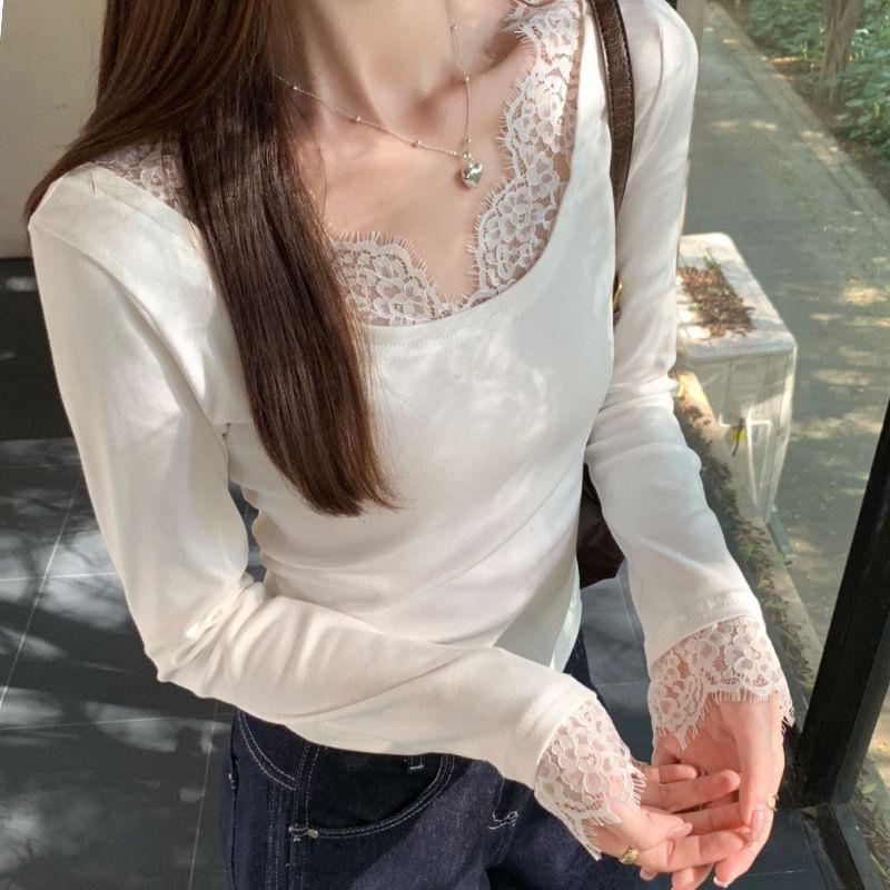 Long Sleeve V-Neck Plain Panel Lace T-Shirt Product Image