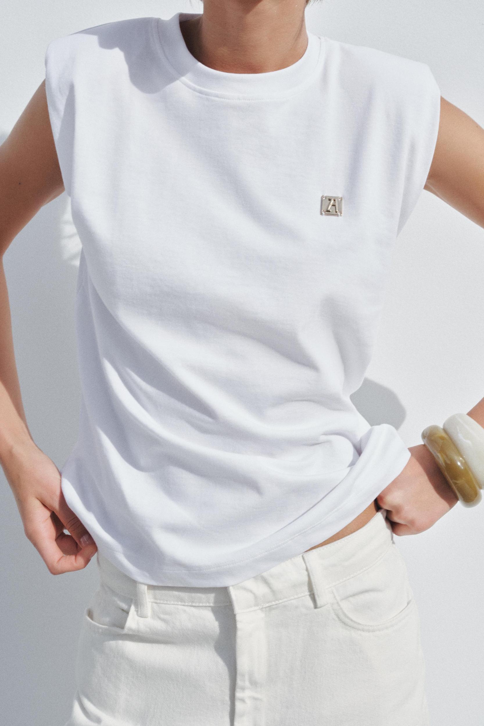 SHOULDER PAD TOP Product Image