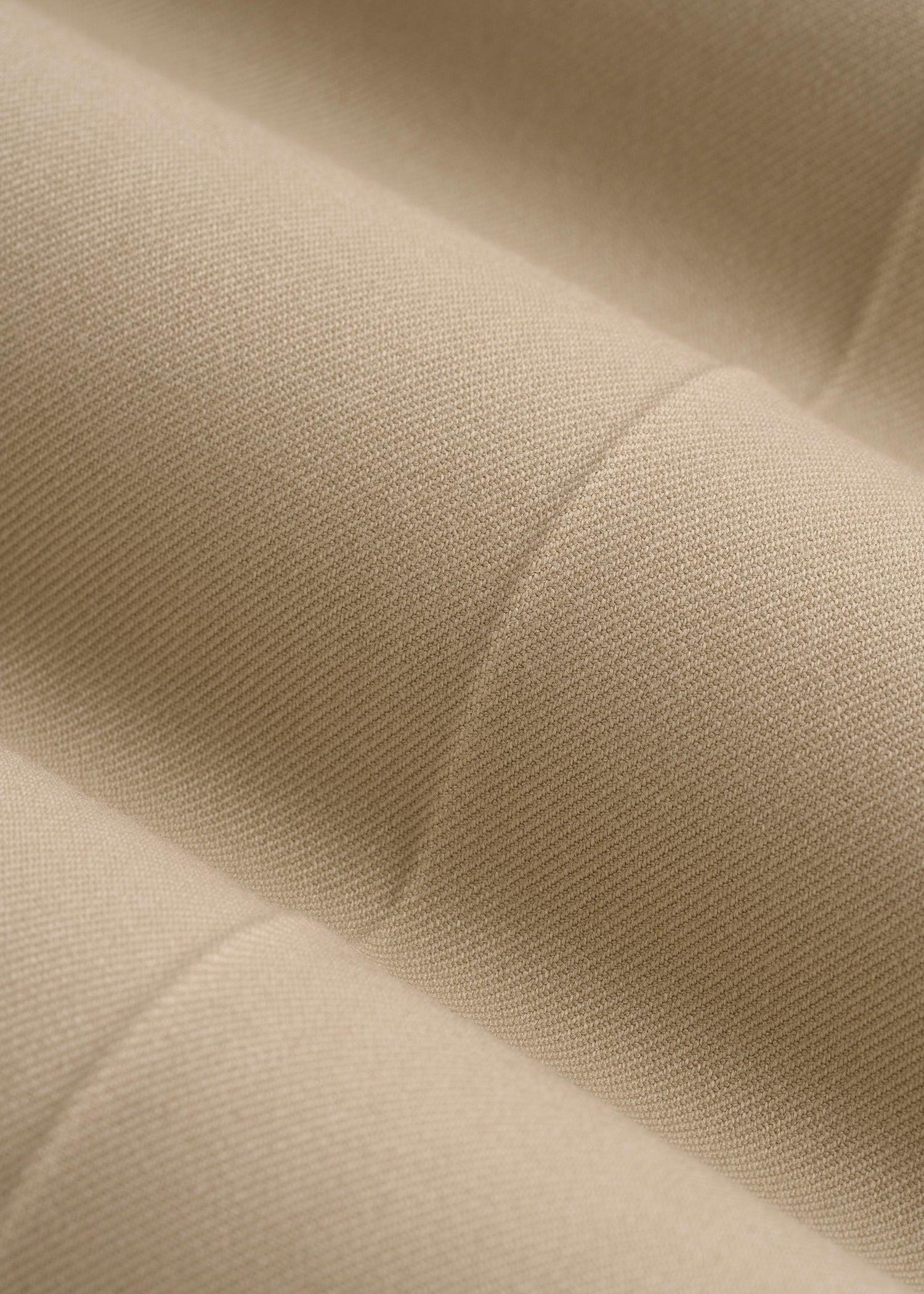 Tall Men's Relaxed Pleated Trouser in Light Khaki Product Image
