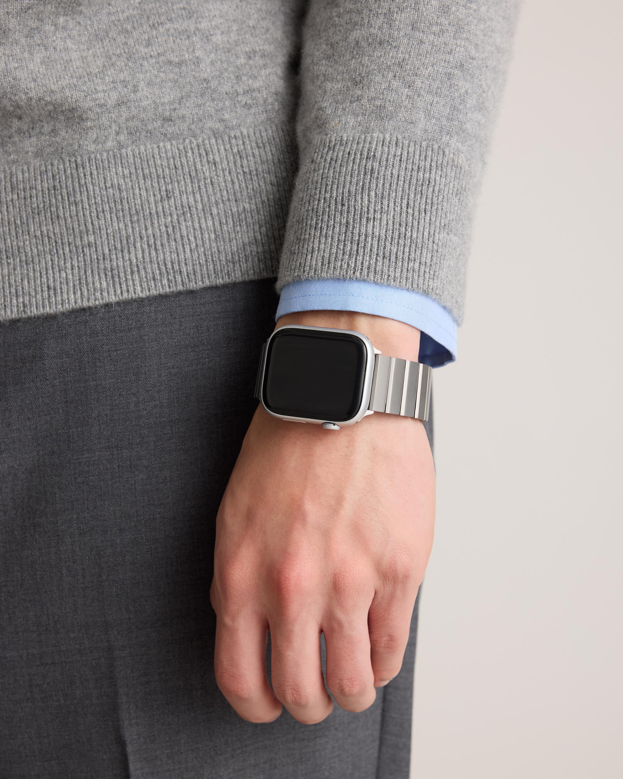 Quince | Men's Titanium Apple Watch Band Size 44mm 49mm Product Image