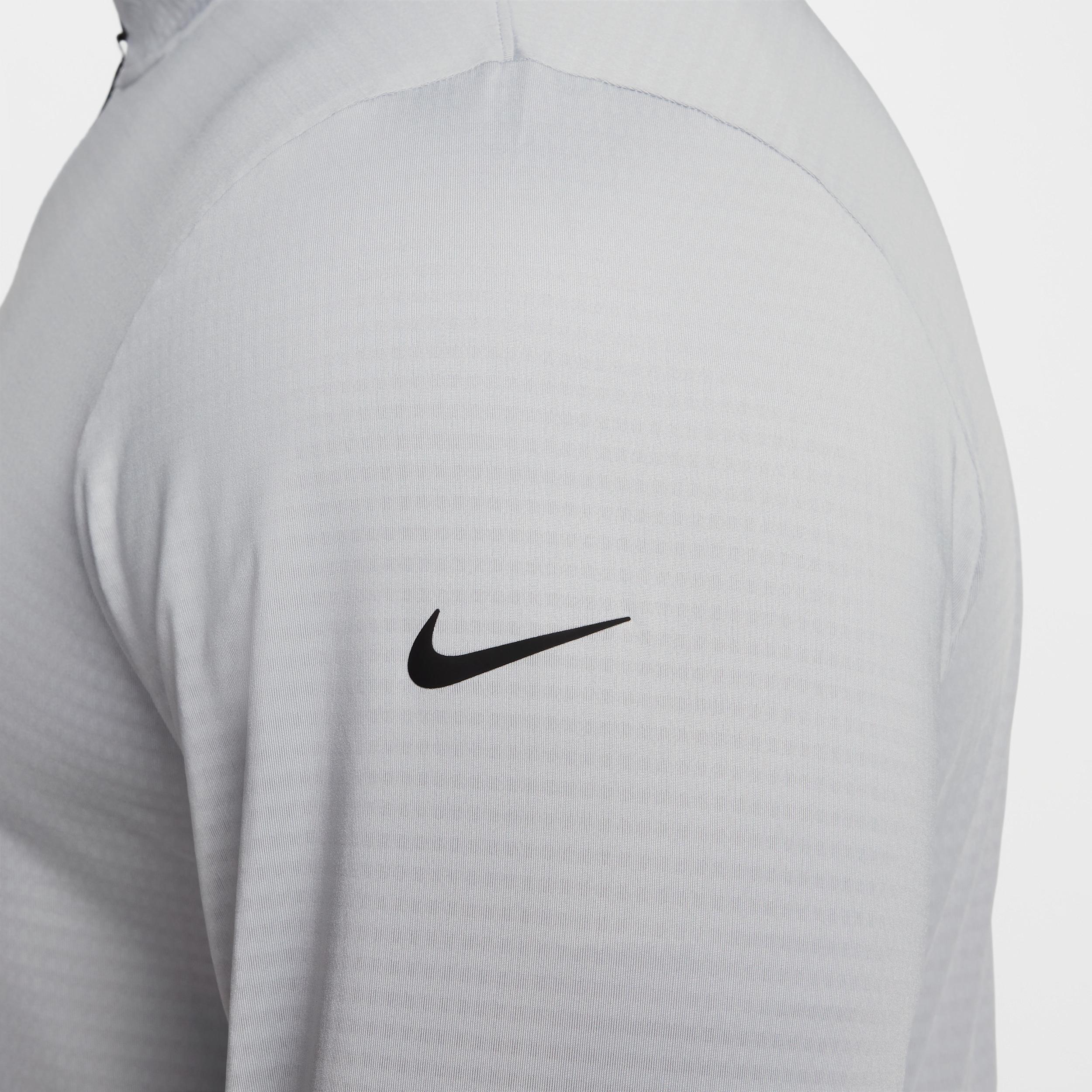 Nike Men's Victory Dri-FIT 1/2-Zip Golf Top Product Image