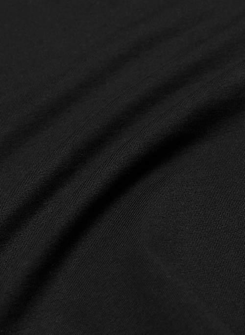 destination v-neck longsleeve Product Image