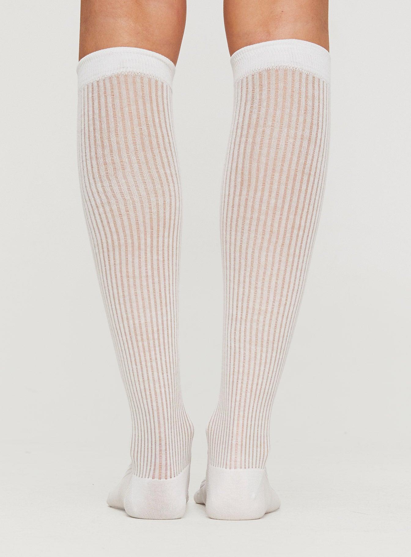 Artizan Socks White Product Image