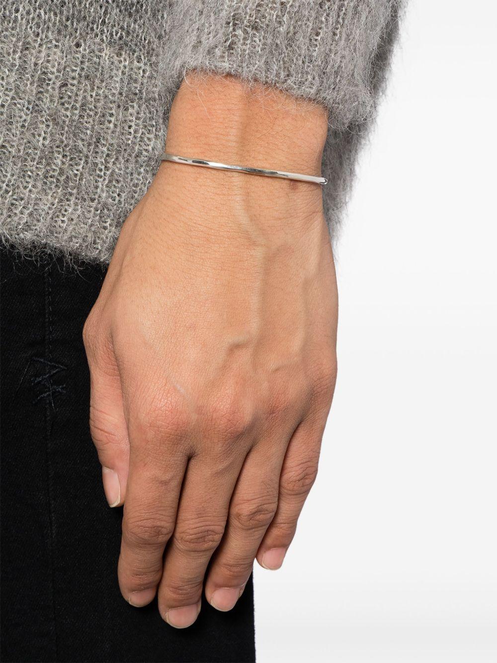M2640 hammered-effect silver bangle Product Image