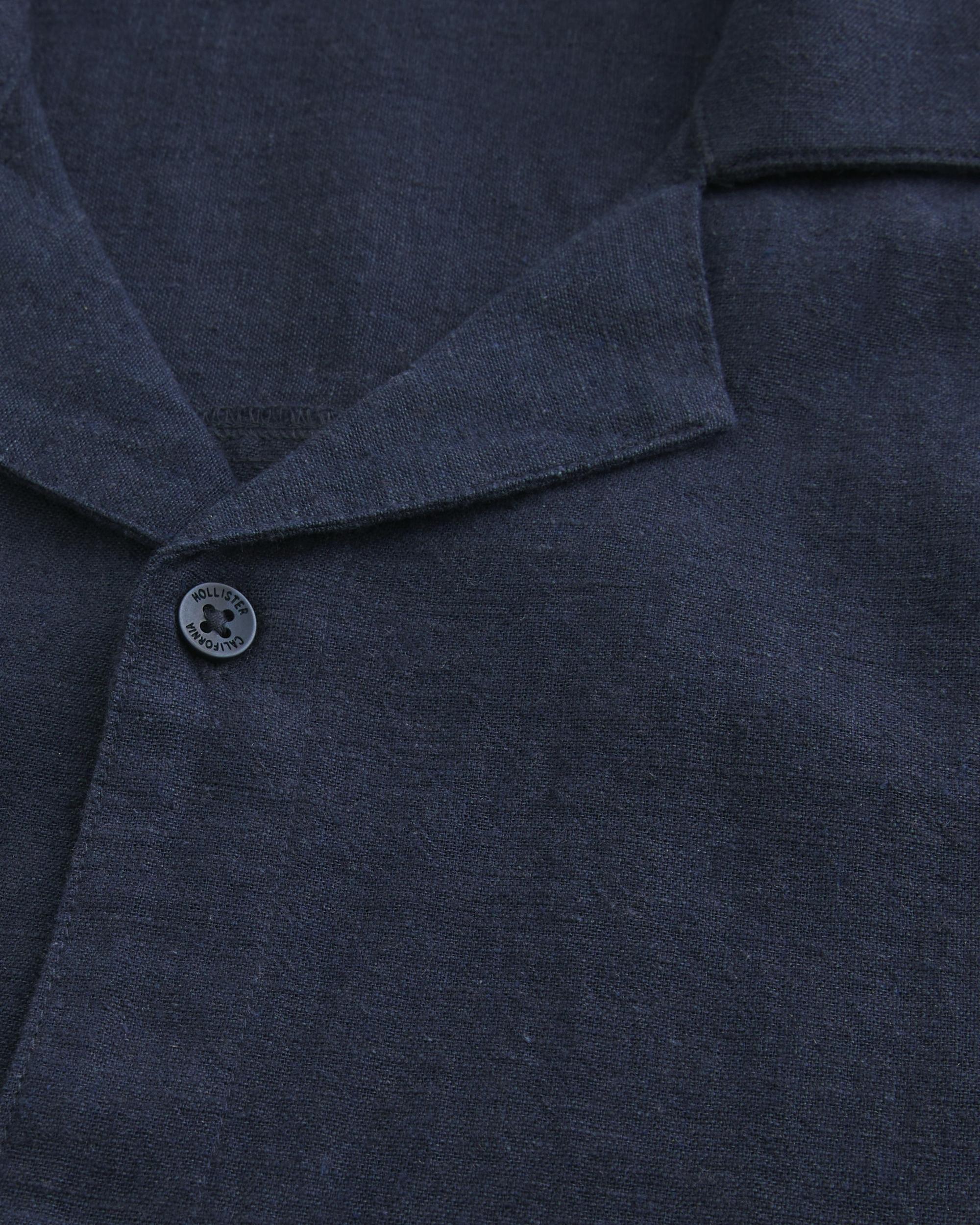 Boxy Short-Sleeve Linen-Blend Shirt Product Image