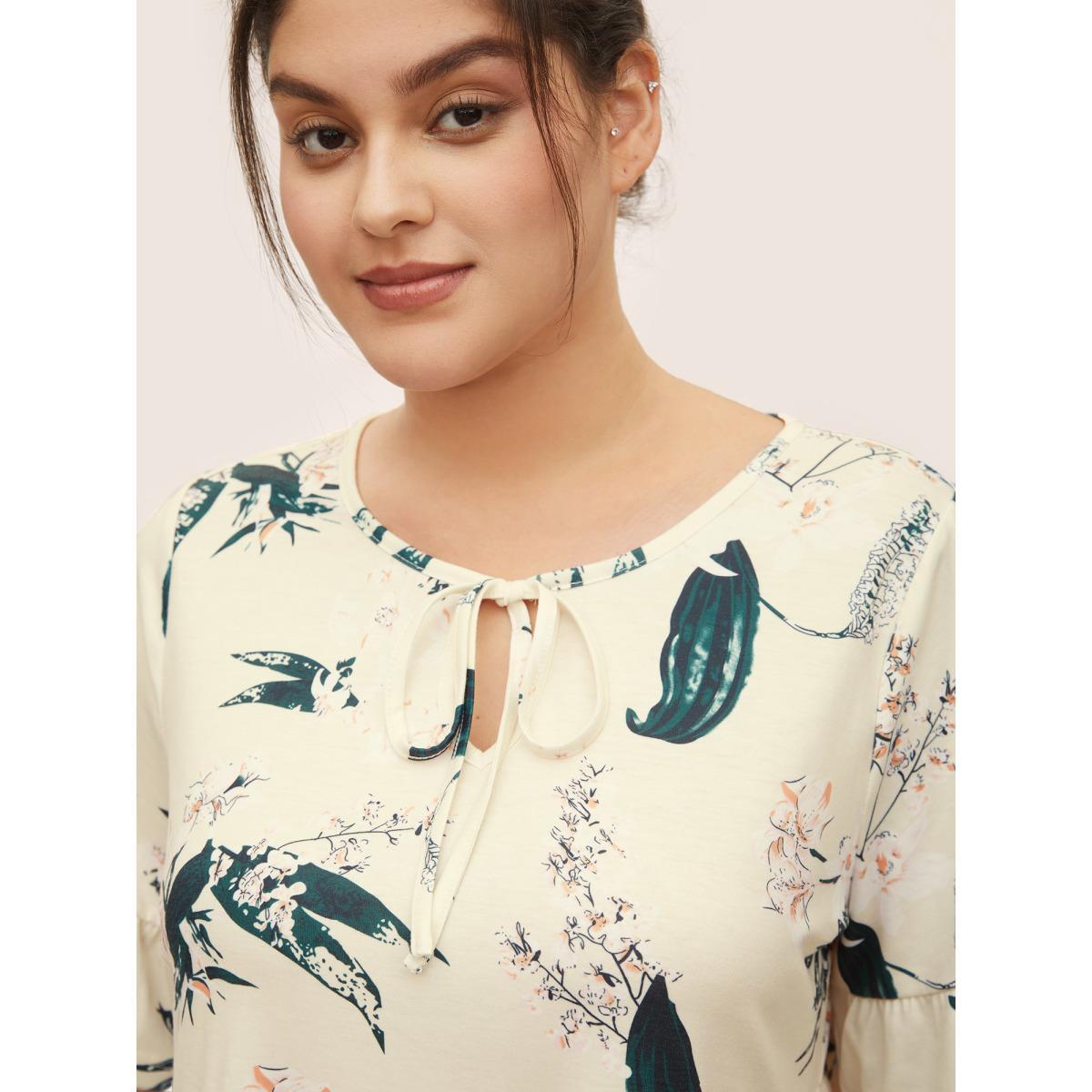 Plus Size Plants Print Knot Ties Gathered Pajama Sets Women Yellow Plants Non Half Sleeve Round Neck Lounge Loungewear Sets BloomChic 26/4X Product Image