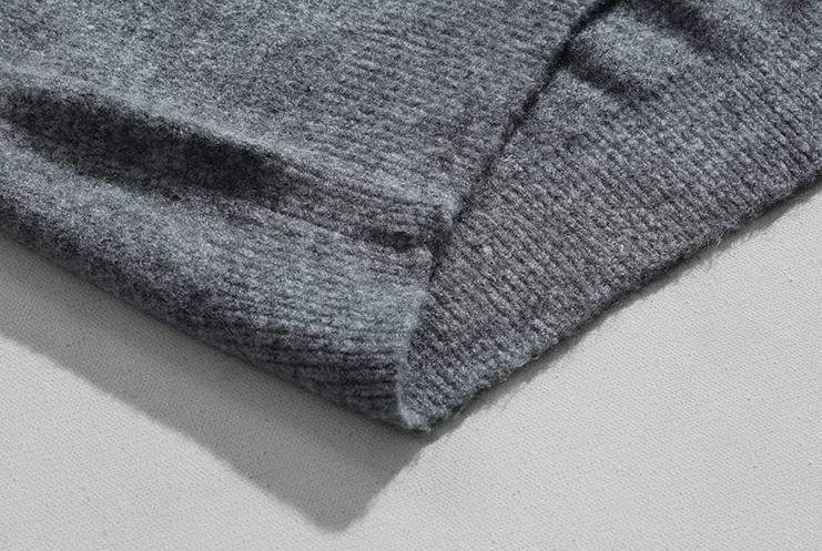 RT No. 10182 GRAY KNITTED PULLOVER SWEATER Product Image