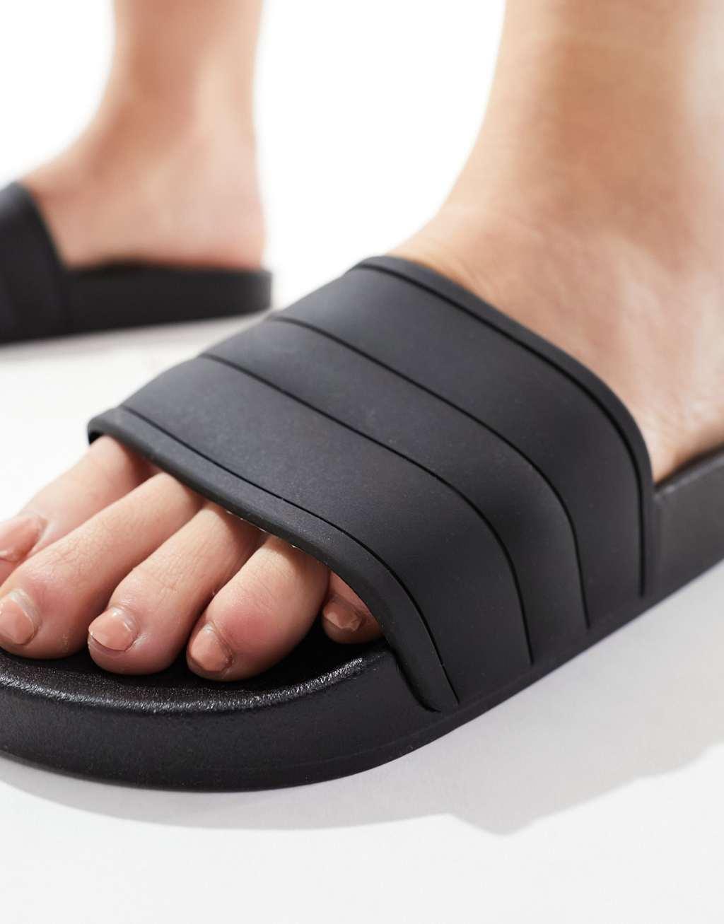 ASOS DESIGN Wide Fit Final pool slides Product Image