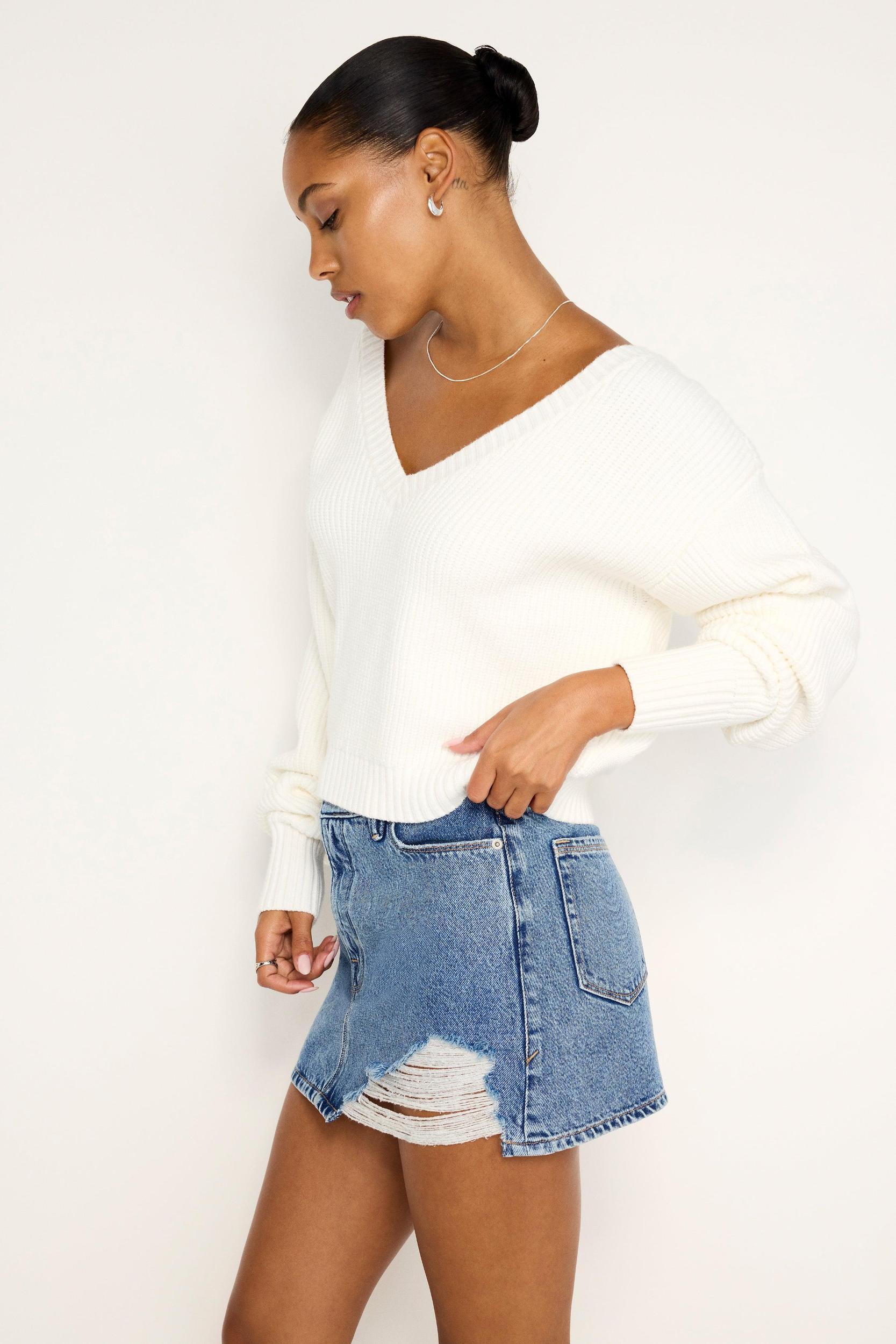 COZY DEEP V SWEATER | IVORY001 Product Image