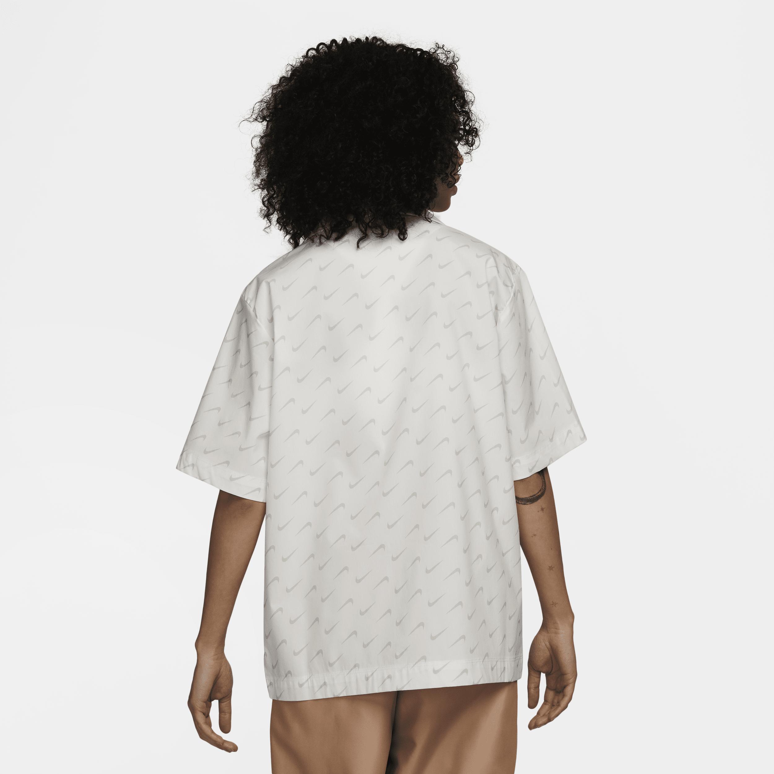 Nike Womens NSW Everyday MOD Woven Short Sleeve Top Product Image