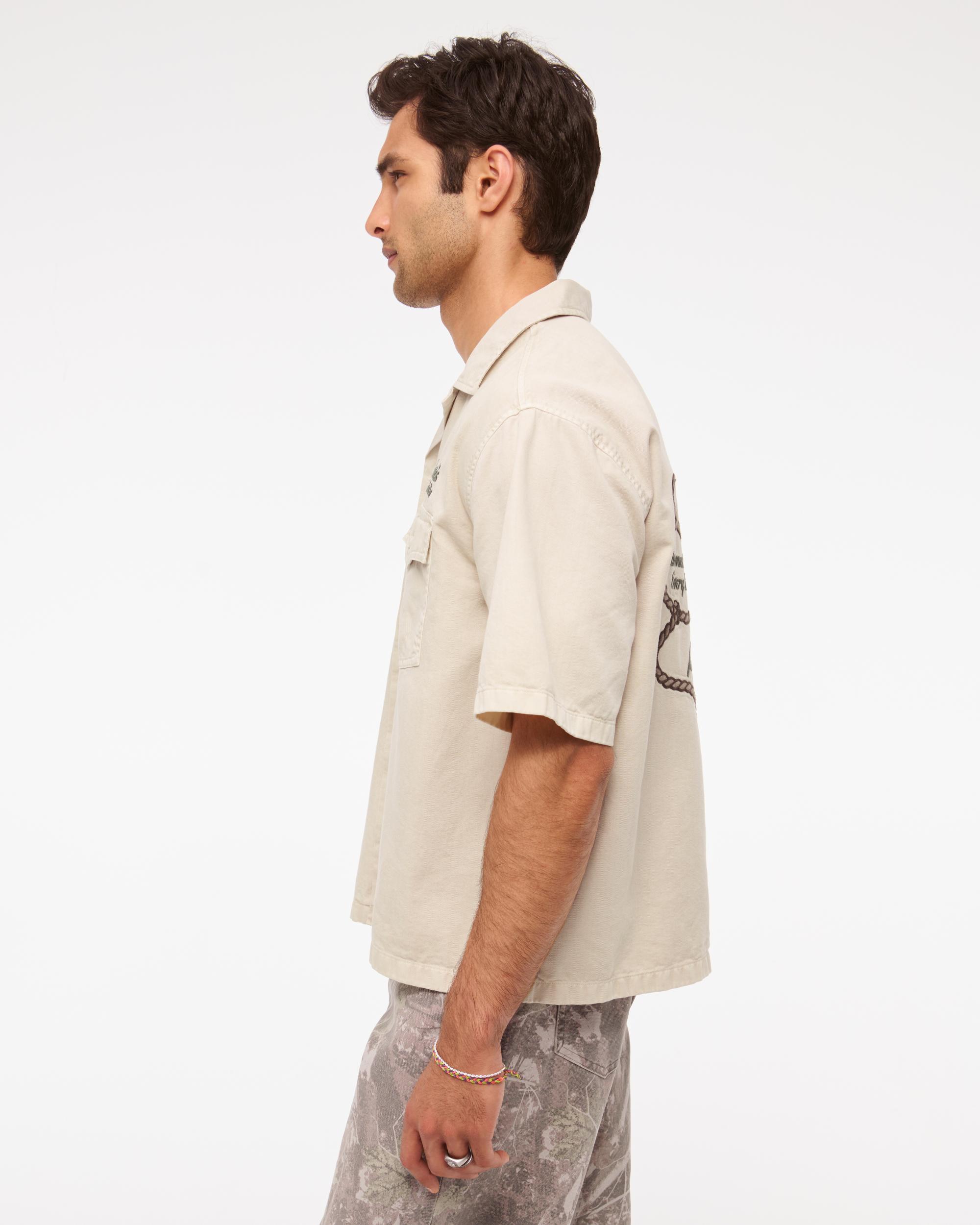 Short-Sleeve Cropped Western Graphic Button-Up Shirt Product Image