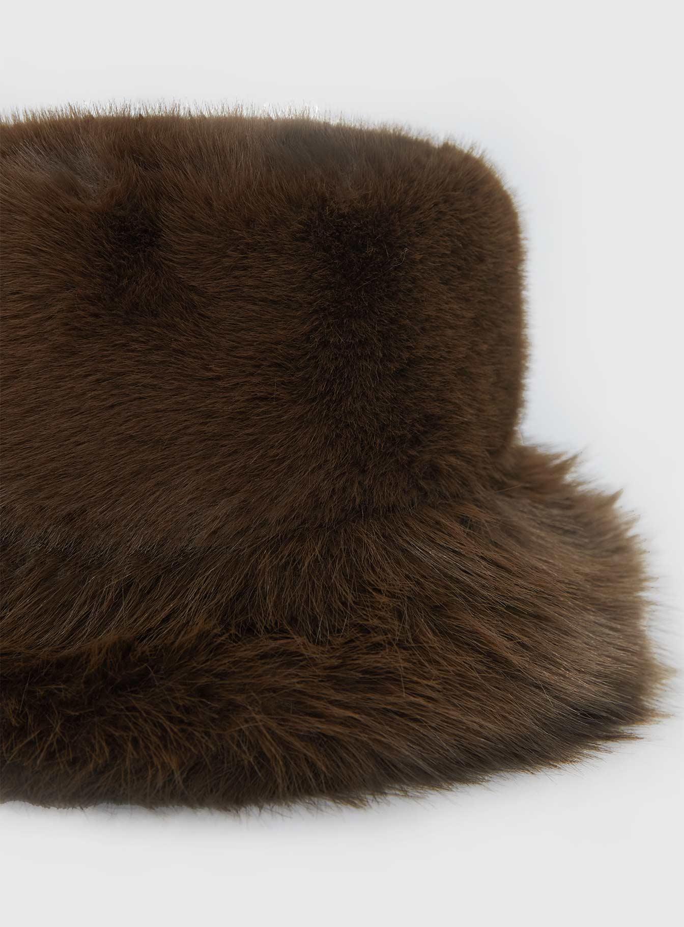 Avaah Fluffy Hat Taupe Product Image