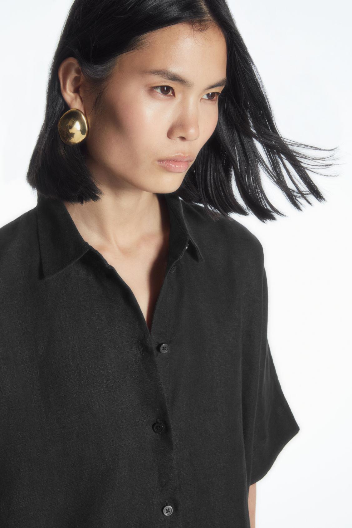 SHORT-SLEEVED LINEN SHIRT Product Image