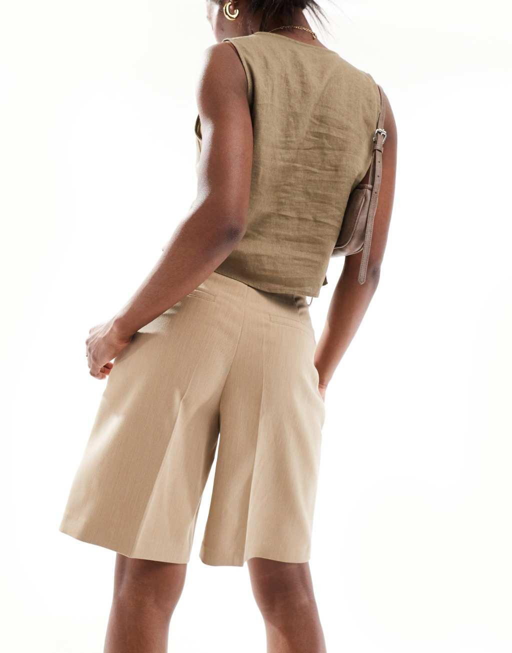 Urban Revivo high waisted tailored jorts in tan Product Image