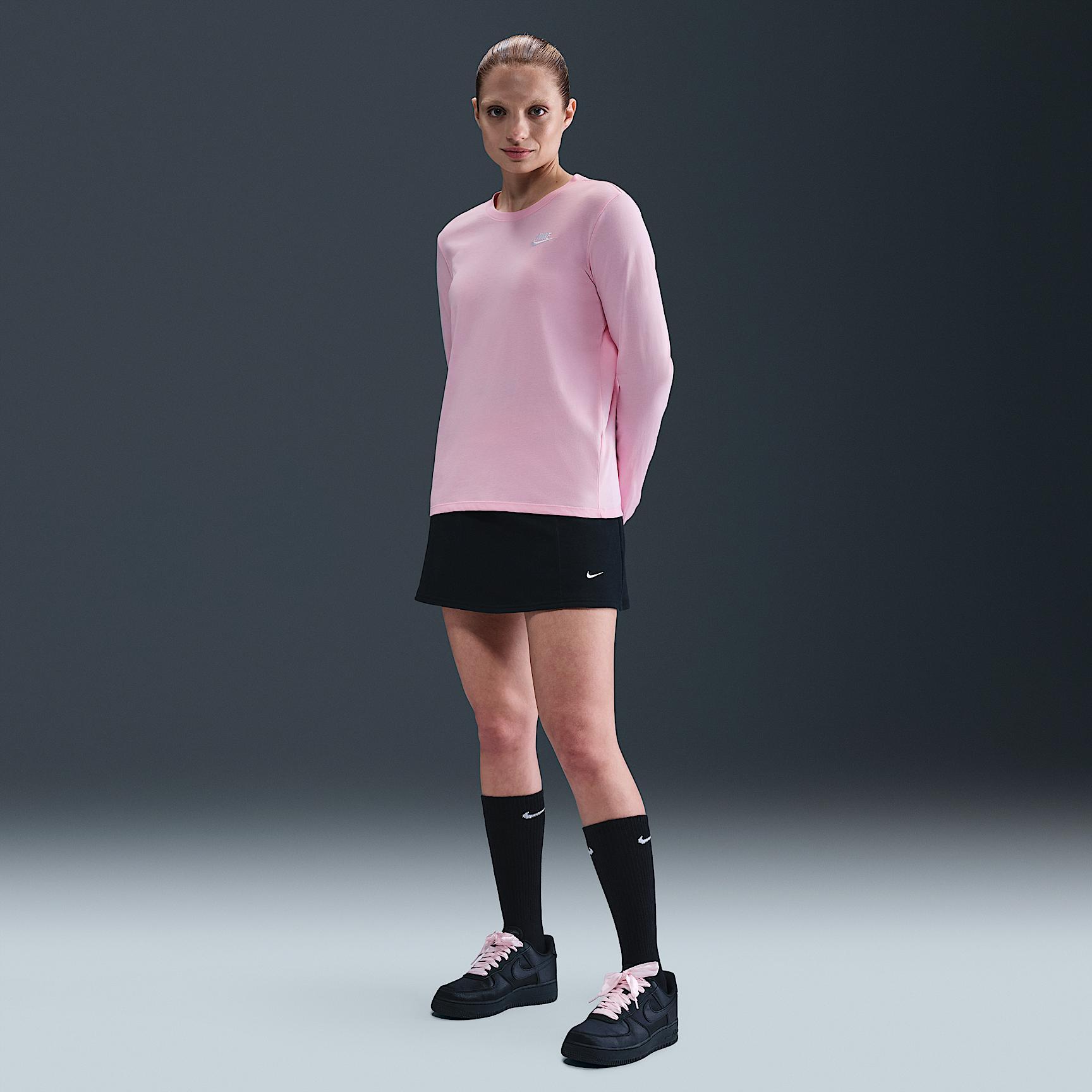 Nike Sportswear Club Women's Long-Sleeve T-Shirt Product Image