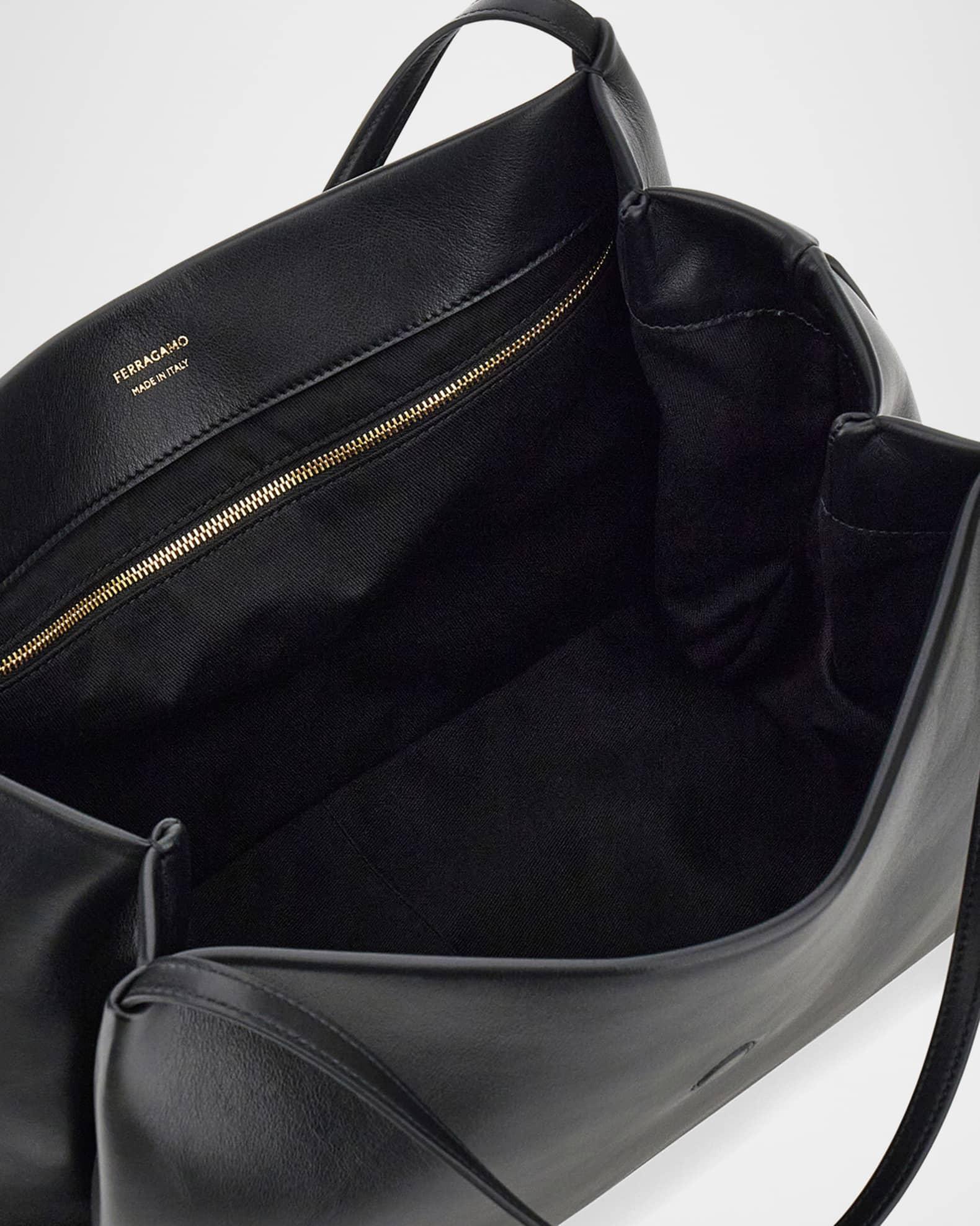 New Line Tote Bag Product Image