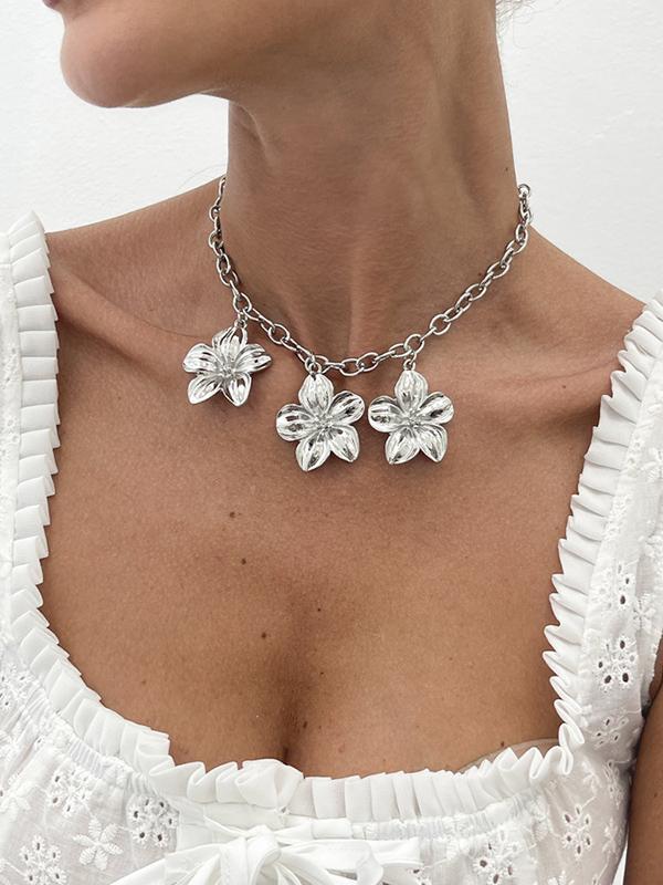 Flower Shape Necklaces Accessories Product Image