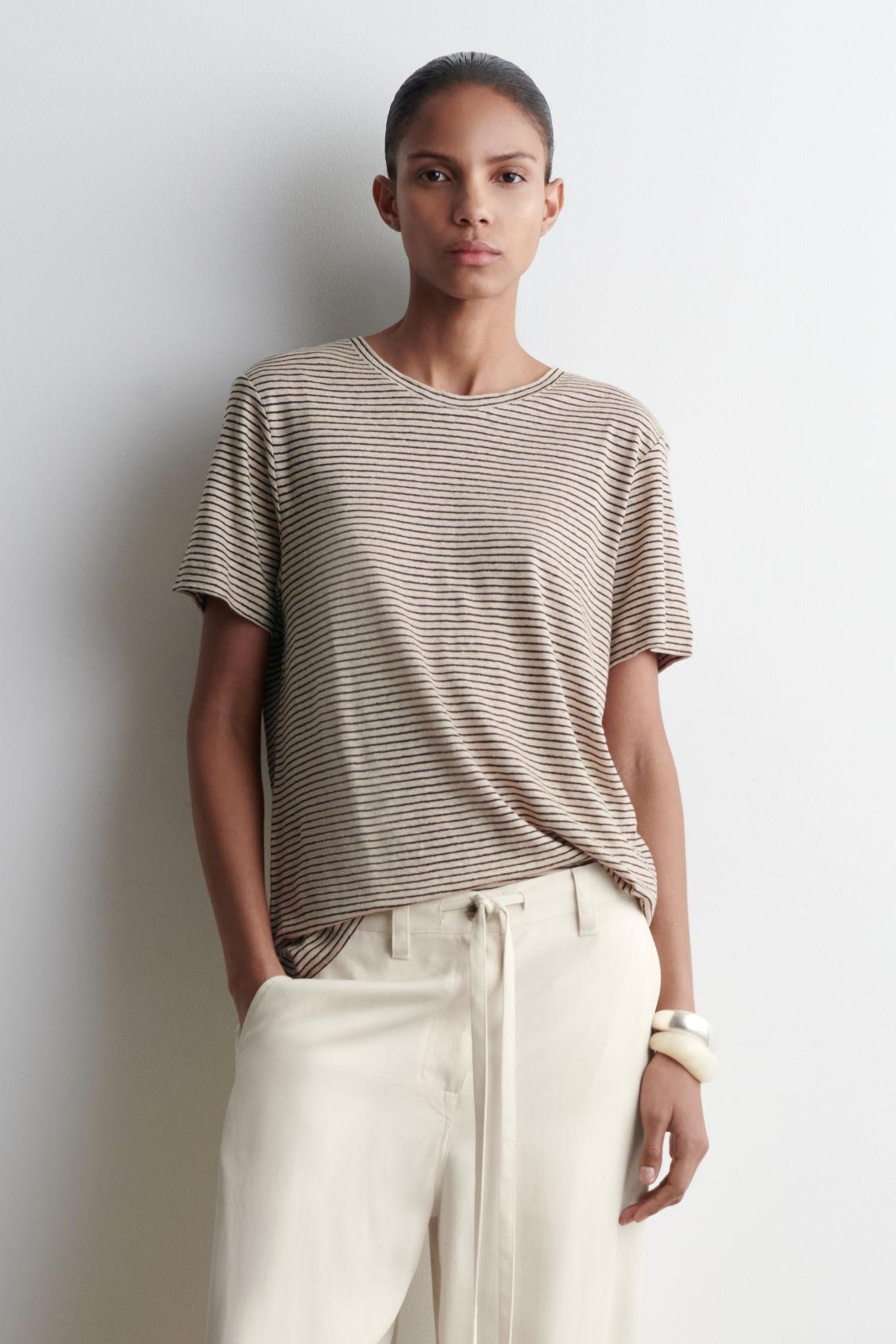 CREW-NECK LINEN T-SHIRT Product Image