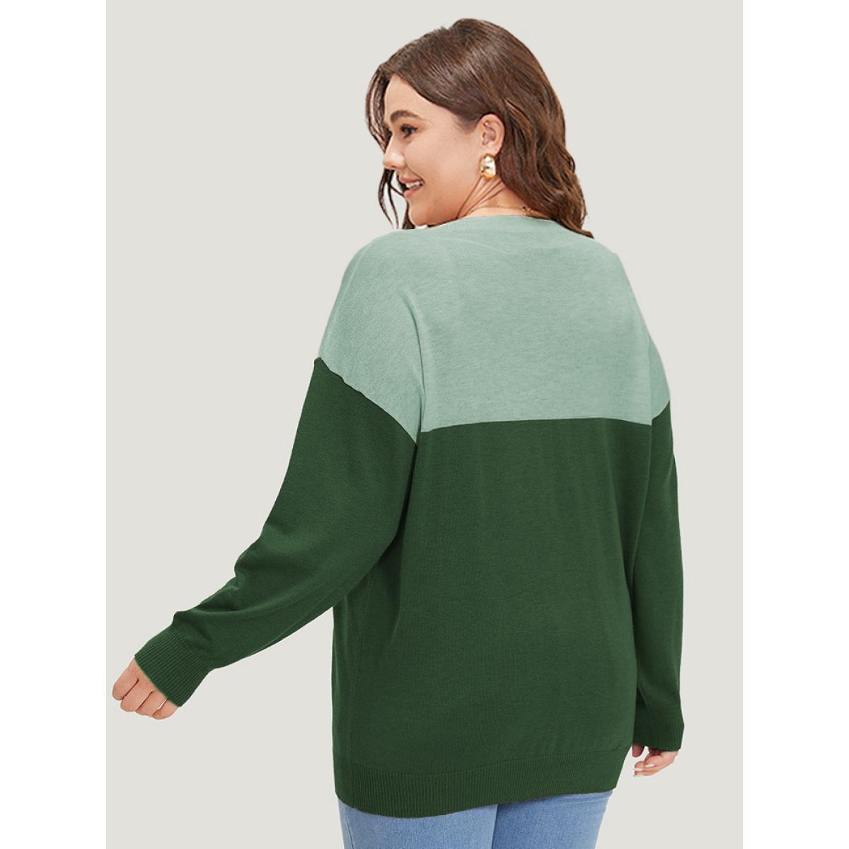 Plus Size Supersoft Essentials Colorblock Two Tone Patchwork V Neck Pullover Green Women Casual Loose Long Sleeve V-neck Dailywear Pullovers BloomChic 14-16/1X Product Image