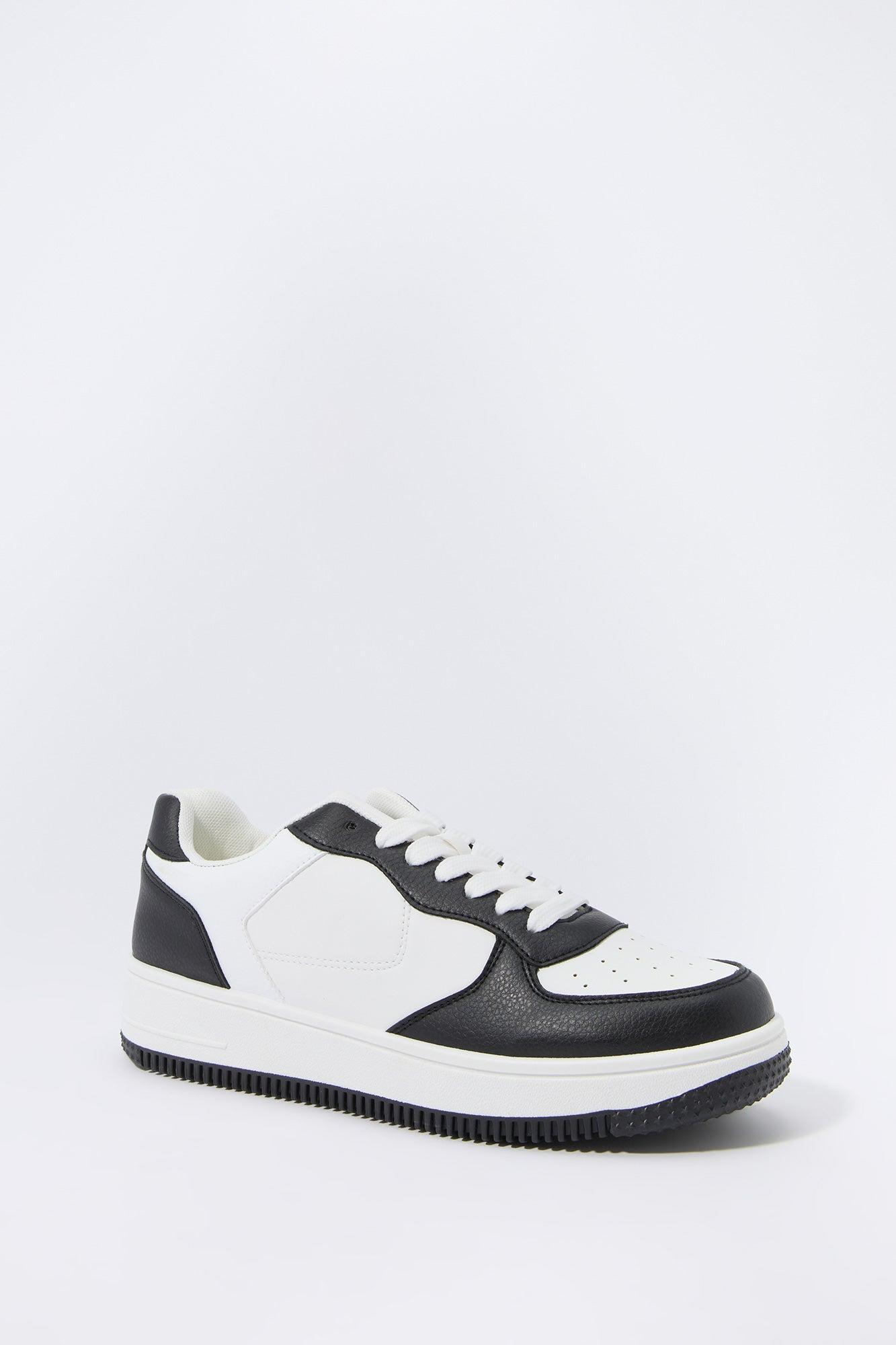 Classic Low Top Sneaker Female Product Image
