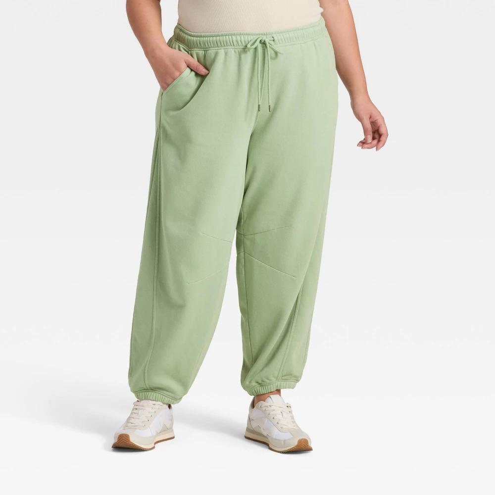 Women's High-Rise Barrel Leg Sweatpants - Universal Thread™ Product Image