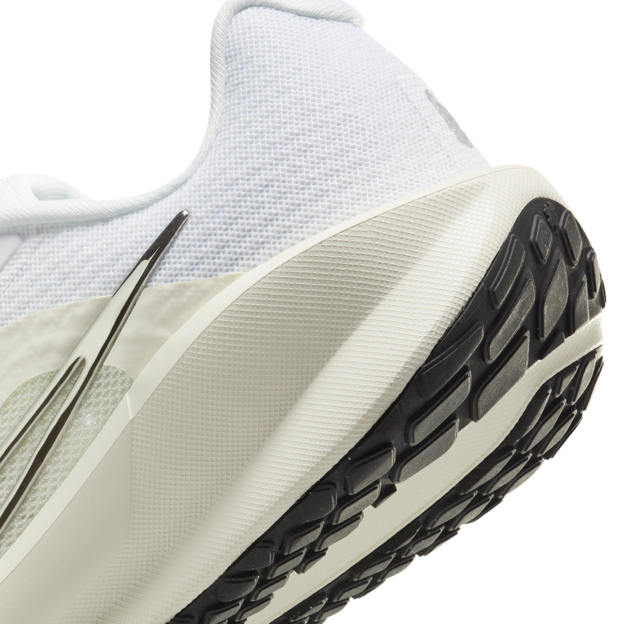 Nike Women's Downshifter 13 Road Running Shoes Product Image