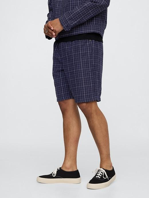9" Linen-Cotton Easy Shorts Product Image