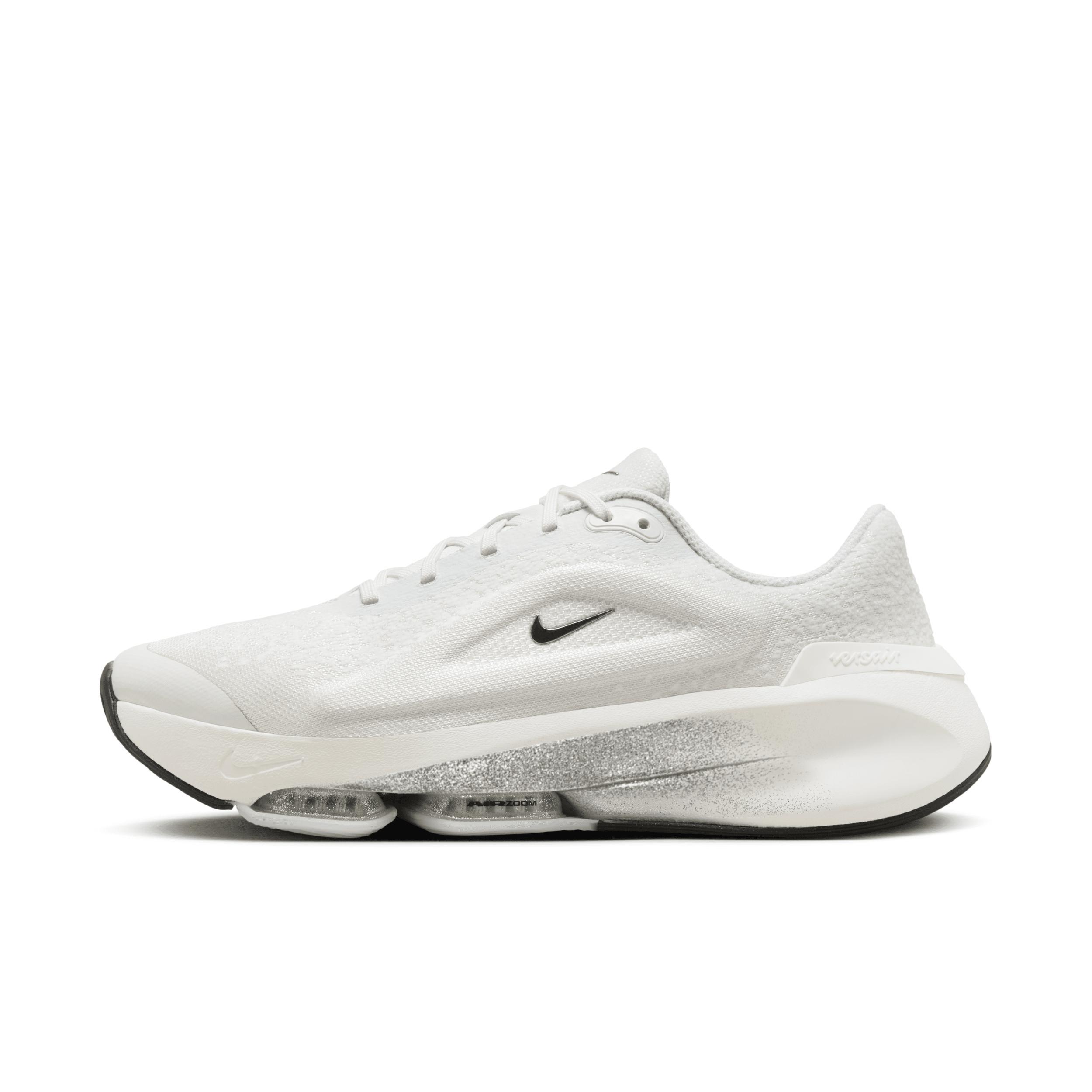 Nike Women's Versair Premium Workout Shoes with Glitter Product Image
