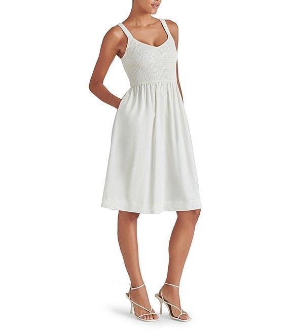 Steve Madden Fleur Poplin Sweetheart Neck Sleeveless Smocked Dress Product Image
